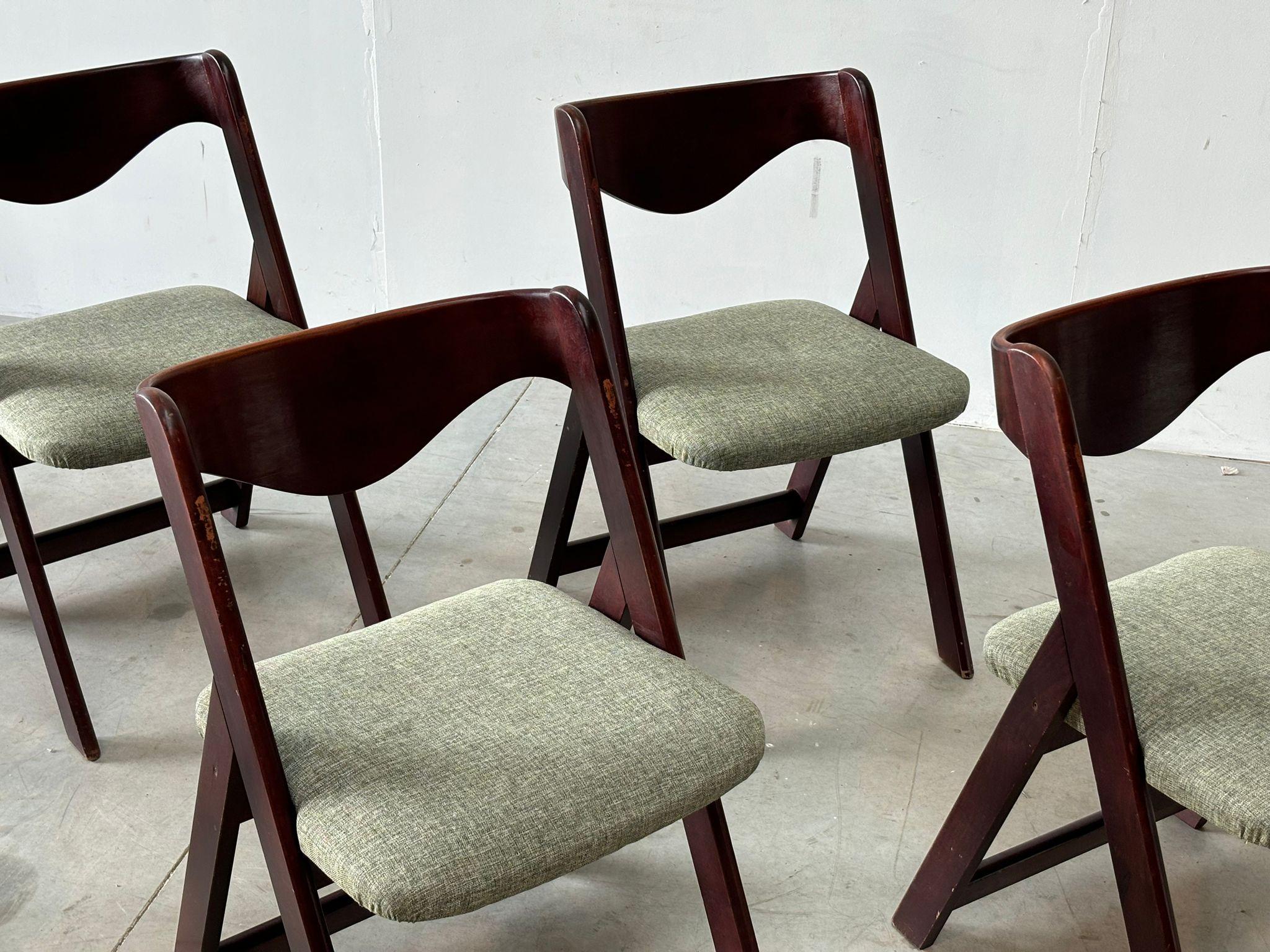 Mid century  italian dining chairs, 1960s For Sale 2