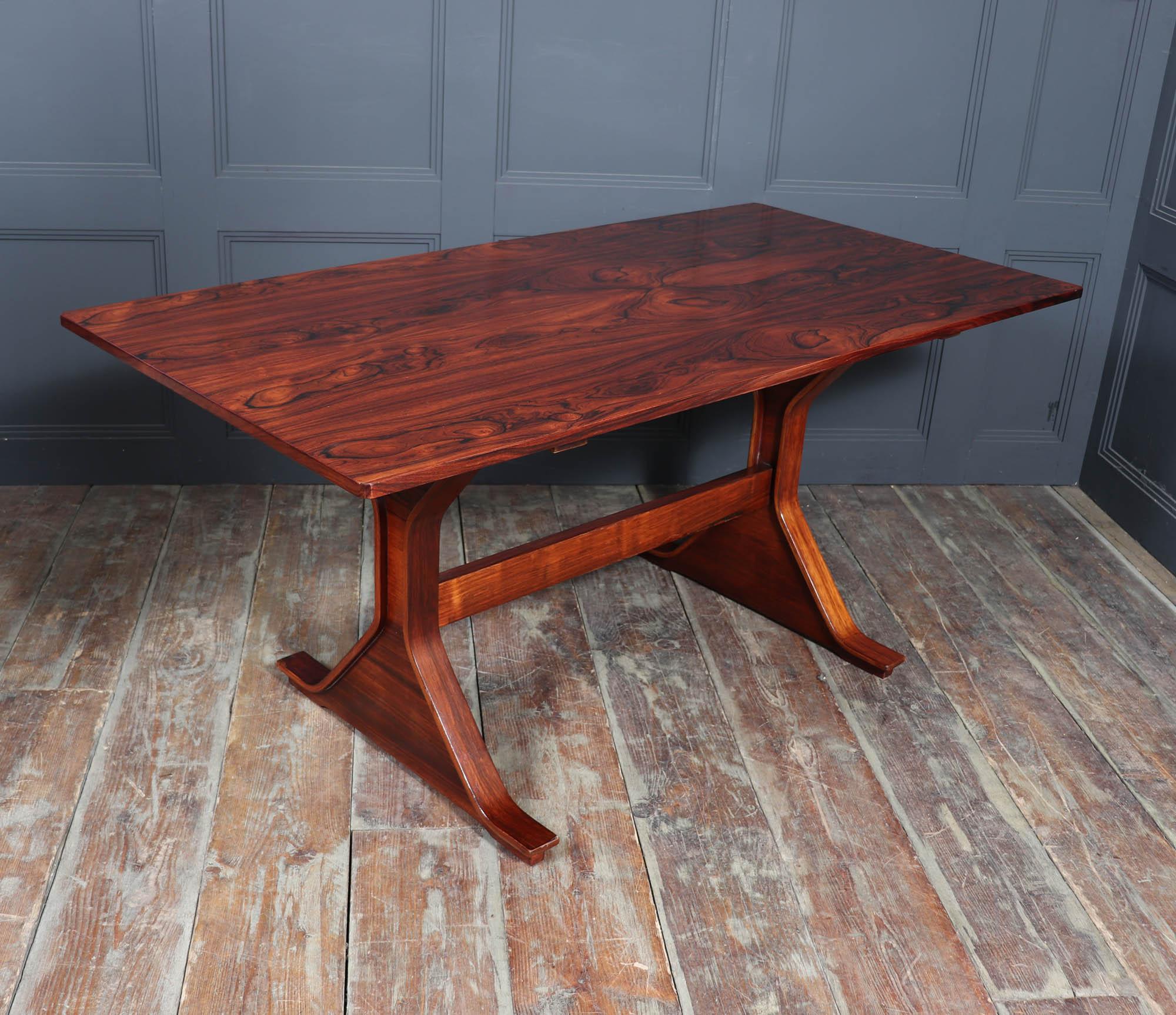 Mid Century Italian Dining Table by Fratini For Sale 5