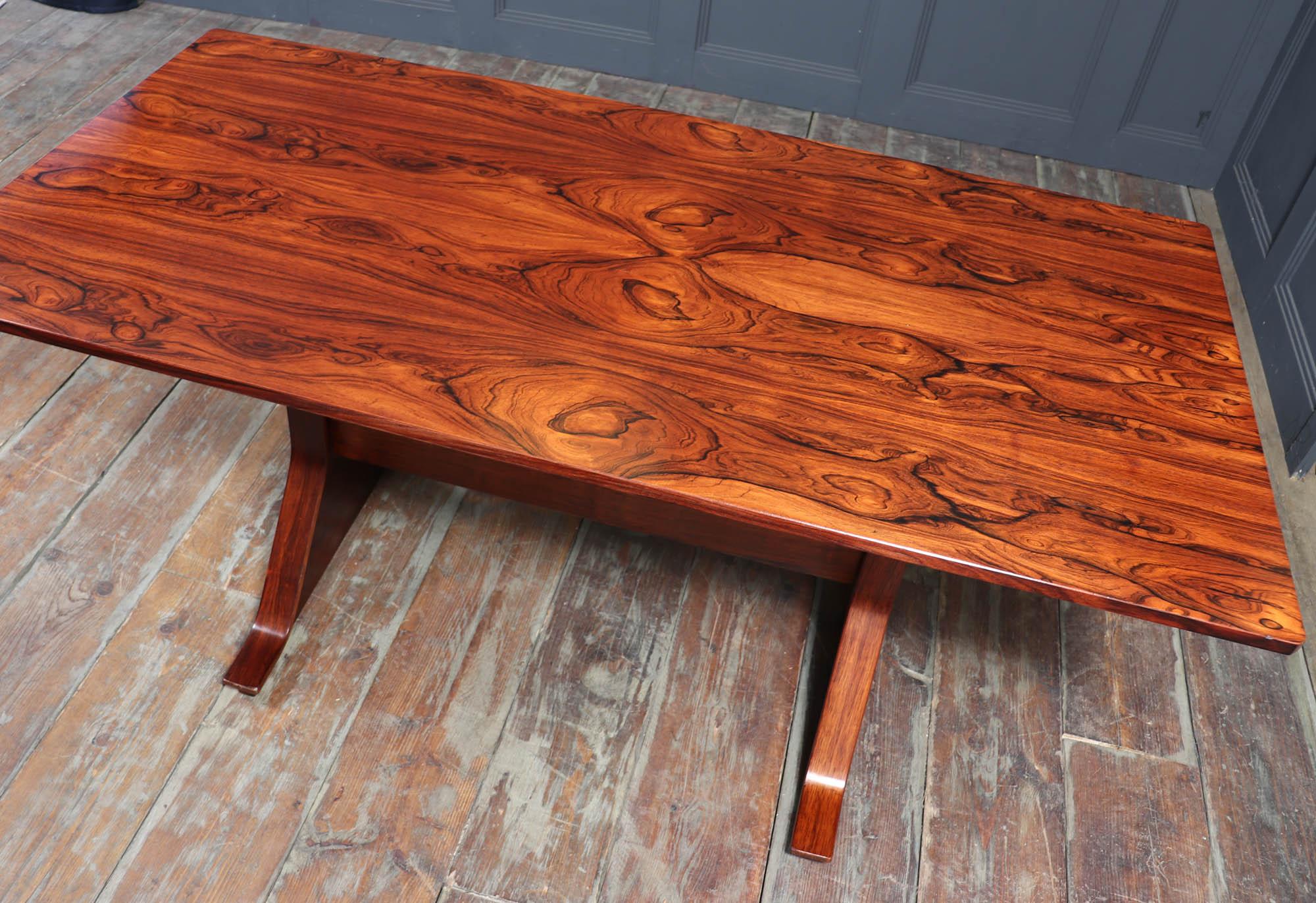 Mid Century Italian Dining Table by Fratini For Sale 7