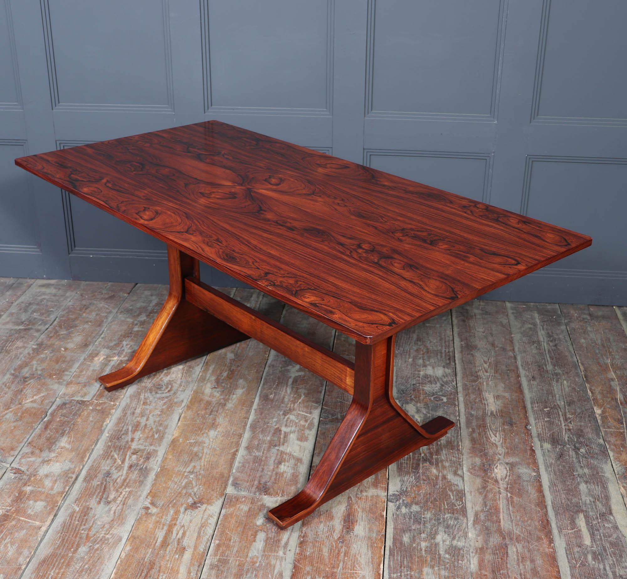Mid Century Italian Dining Table by Fratini For Sale 2