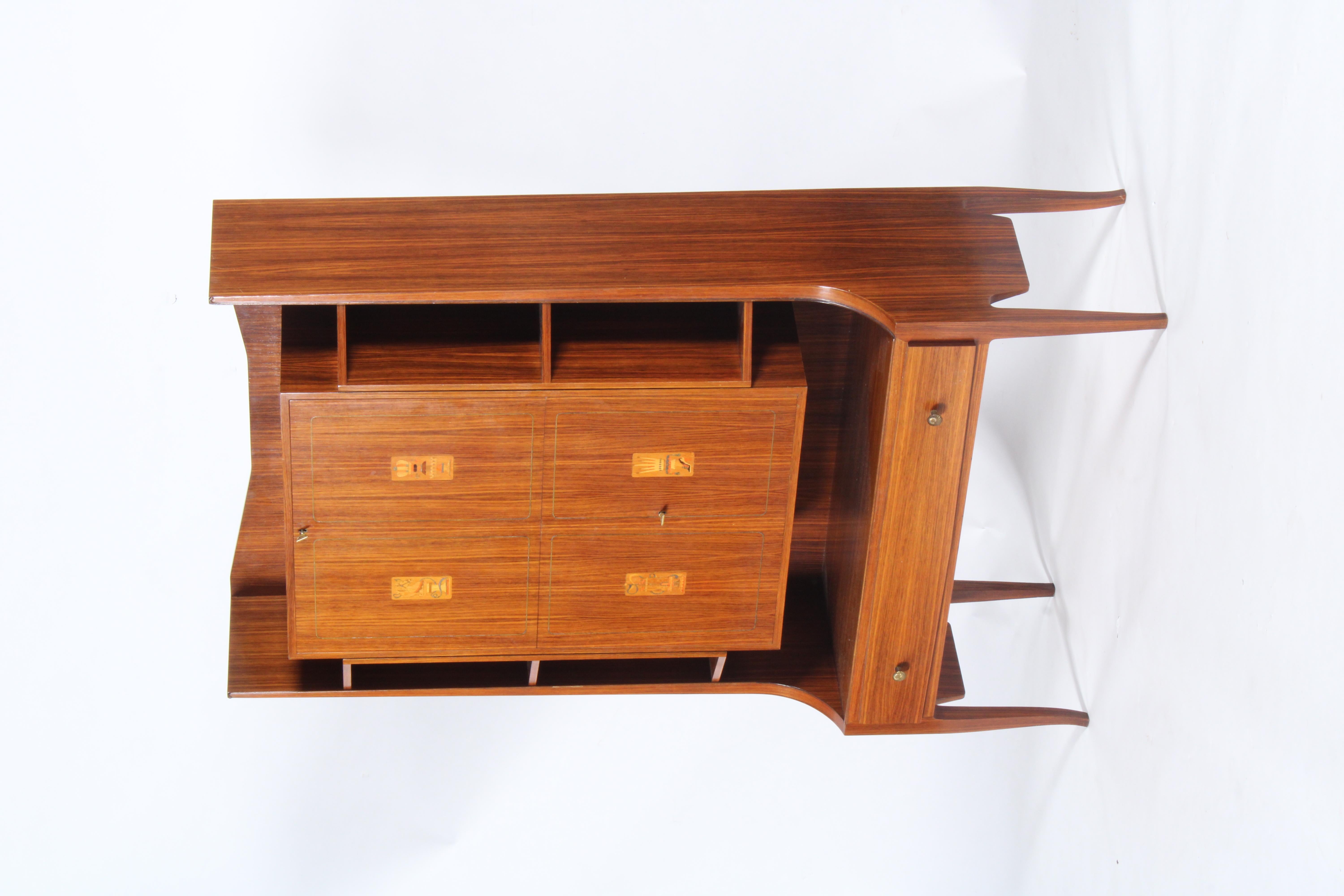 Mid Century Italian Drinks Cabinet With Decorative Marquetry Panels For Sale 3