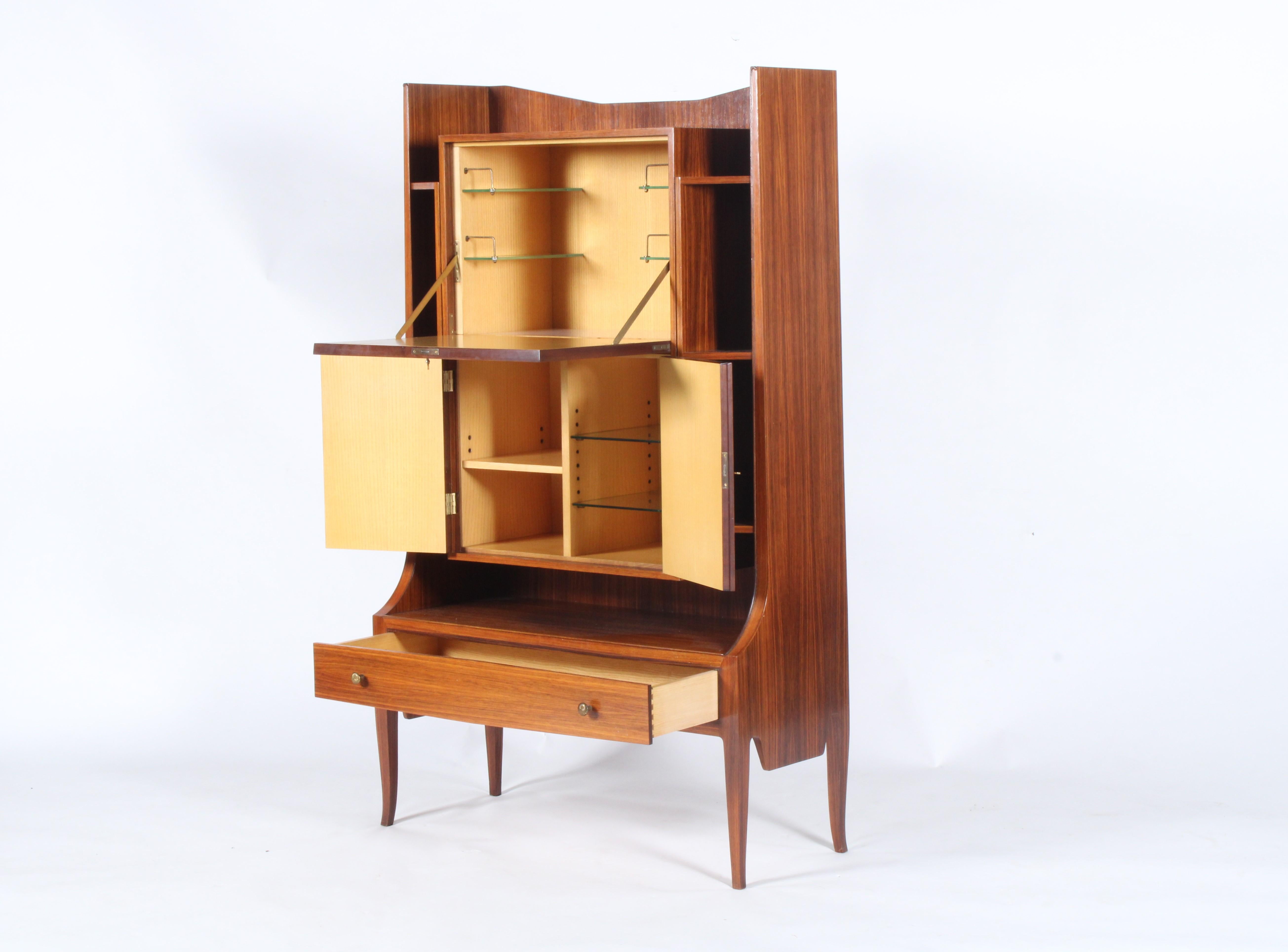 Mid Century Italian Drinks Cabinet With Decorative Marquetry Panels For Sale 4