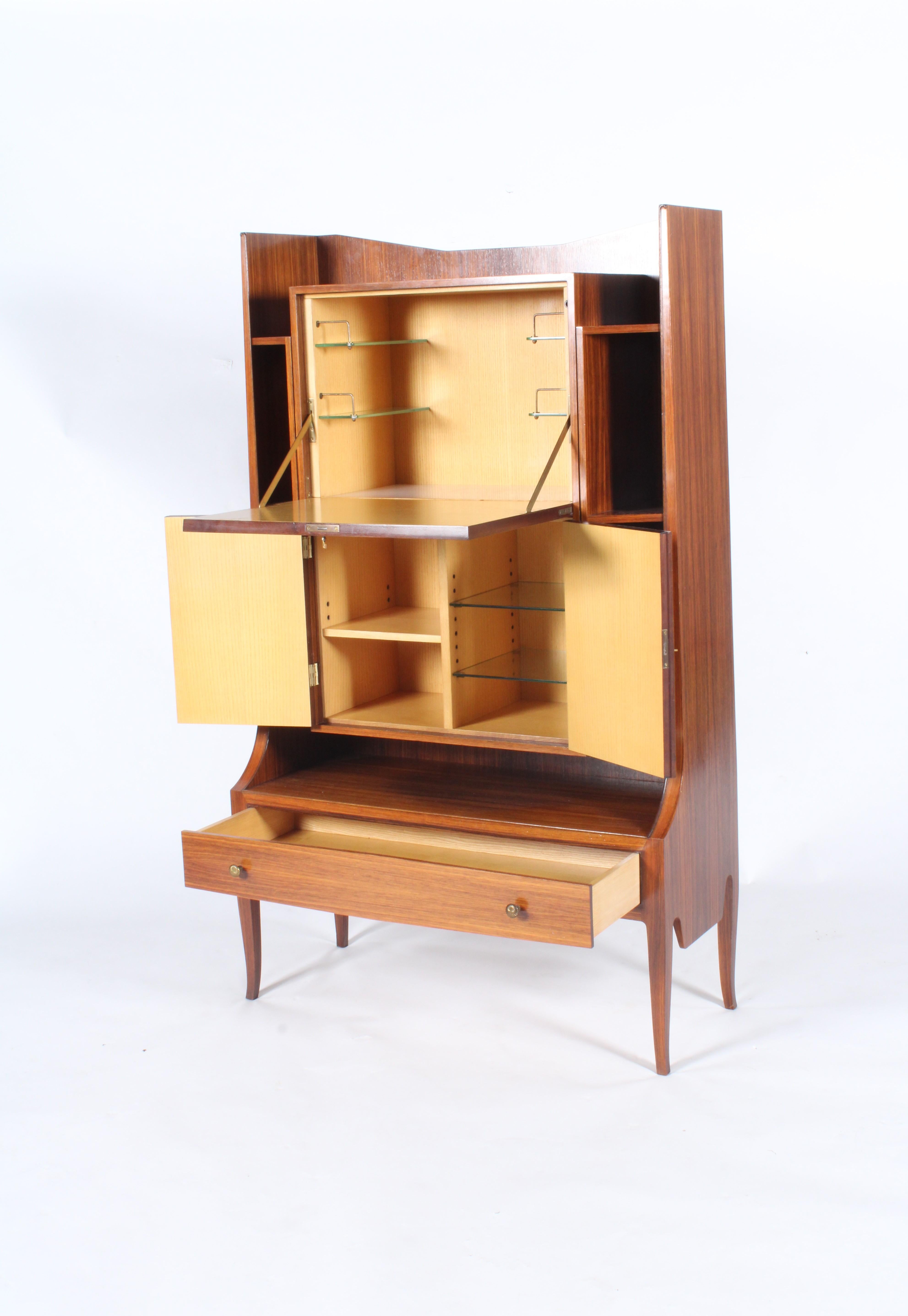 Mid Century Italian Drinks Cabinet With Decorative Marquetry Panels For Sale 6