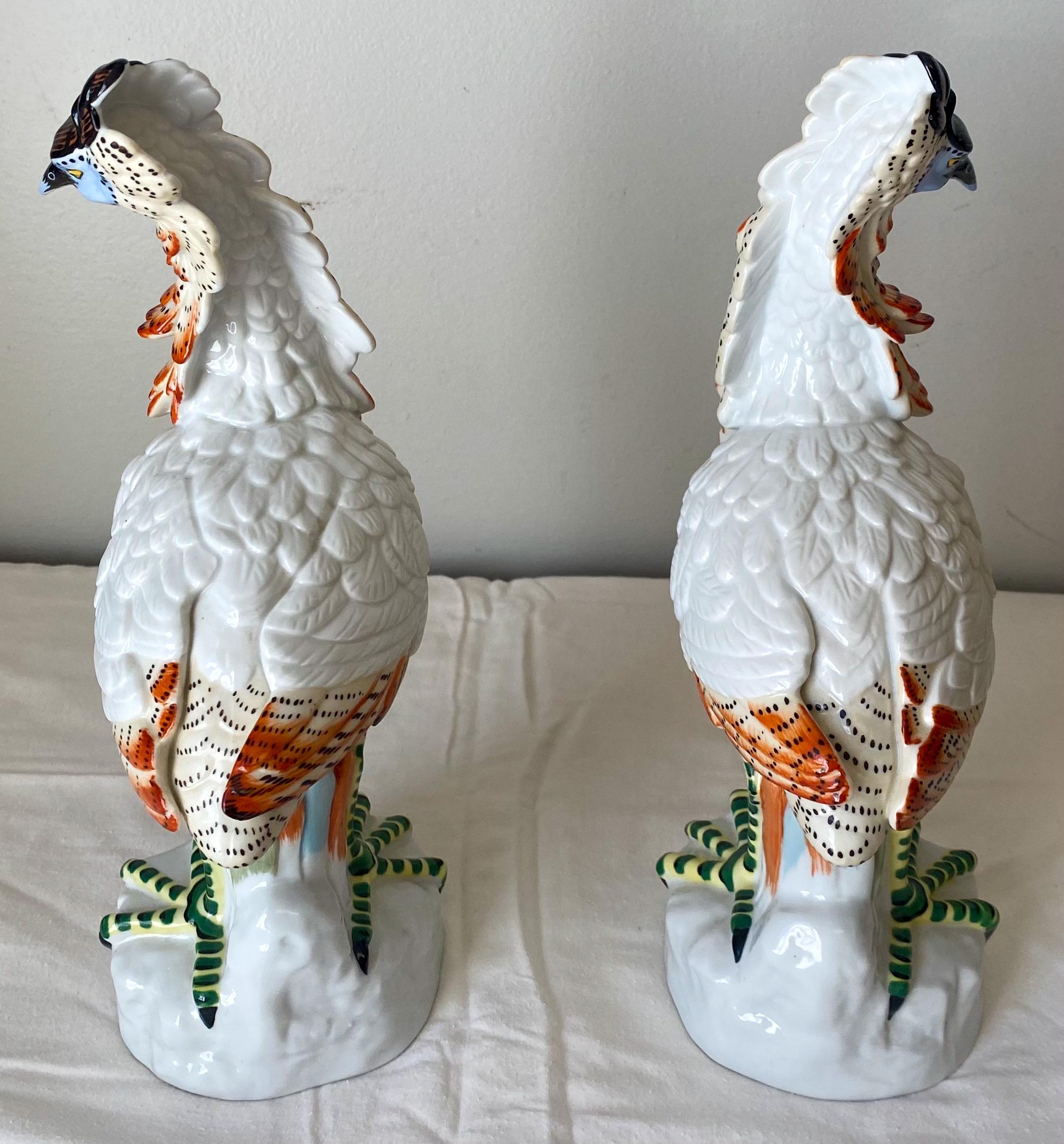 Chinese Export Midcentury Italian Exotic Mottahedeh Bird Figurines, a Pair