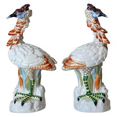 Paire de figurines d'oiseaux exotiques Mottahedeh:: Italie:: milieu du siècle dernier