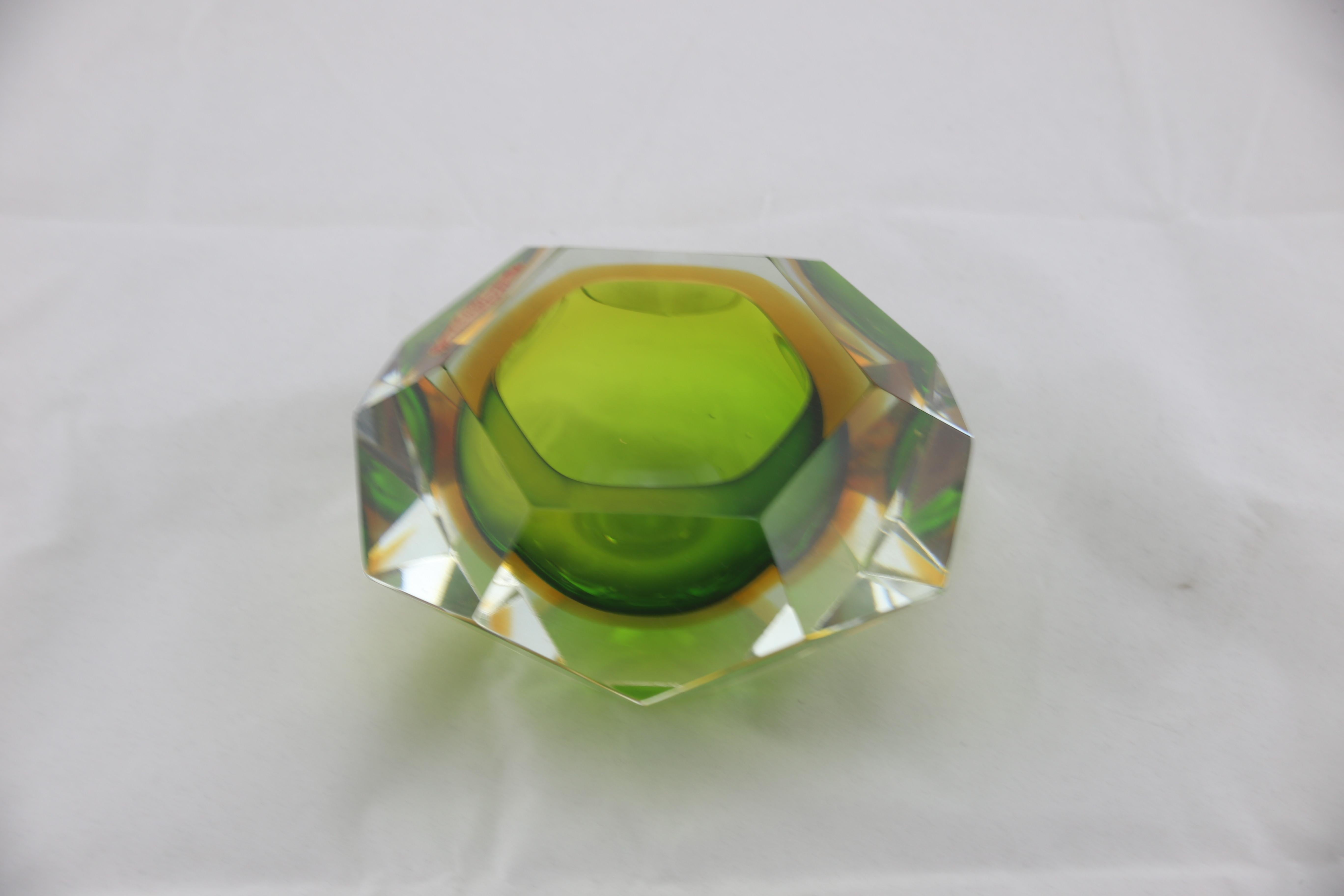 Midcentury Italian Faced Sommerso Green and Yellow Glass Ashtray, 1960s 4