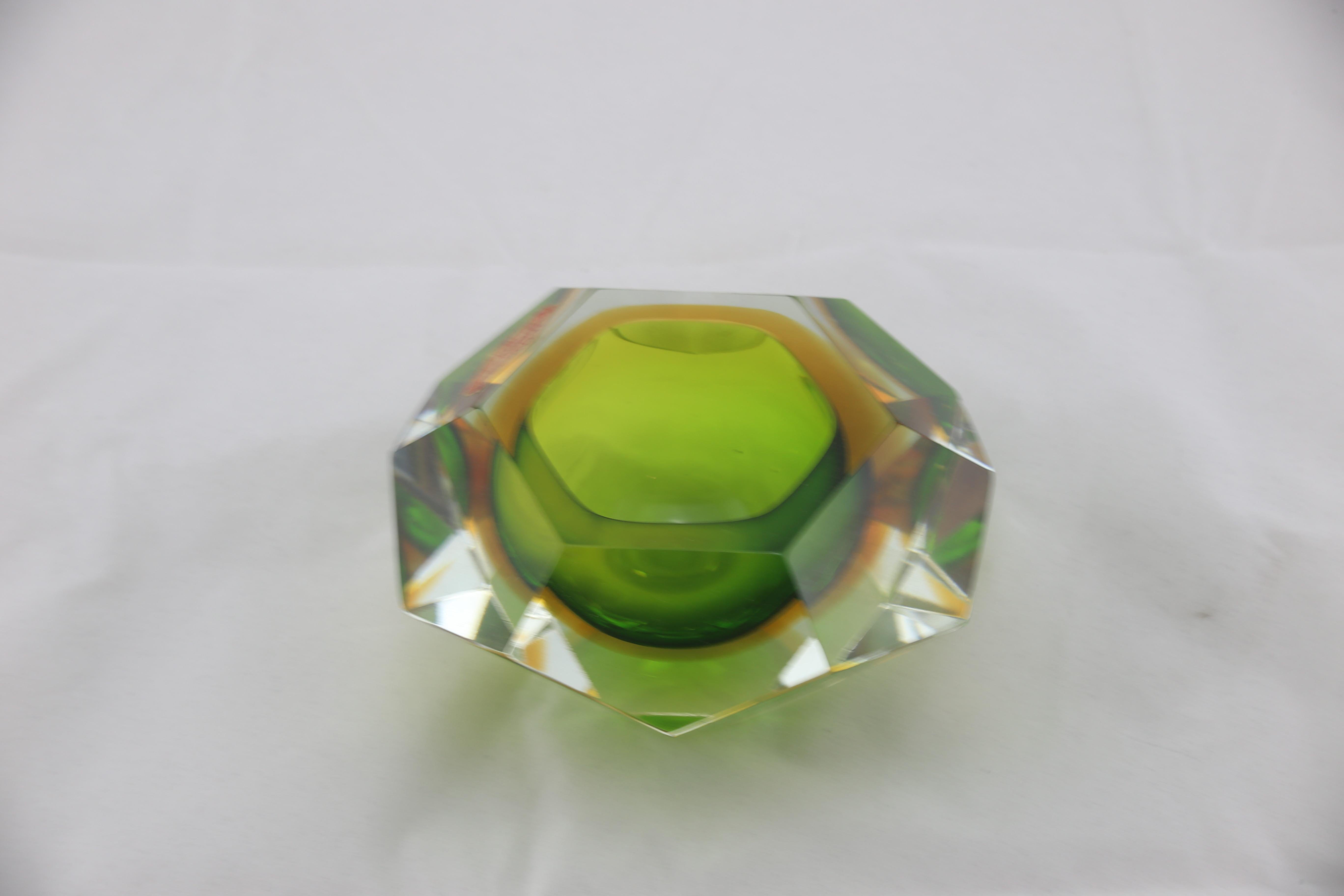 Midcentury Italian Faced Sommerso Green and Yellow Glass Ashtray, 1960s 5