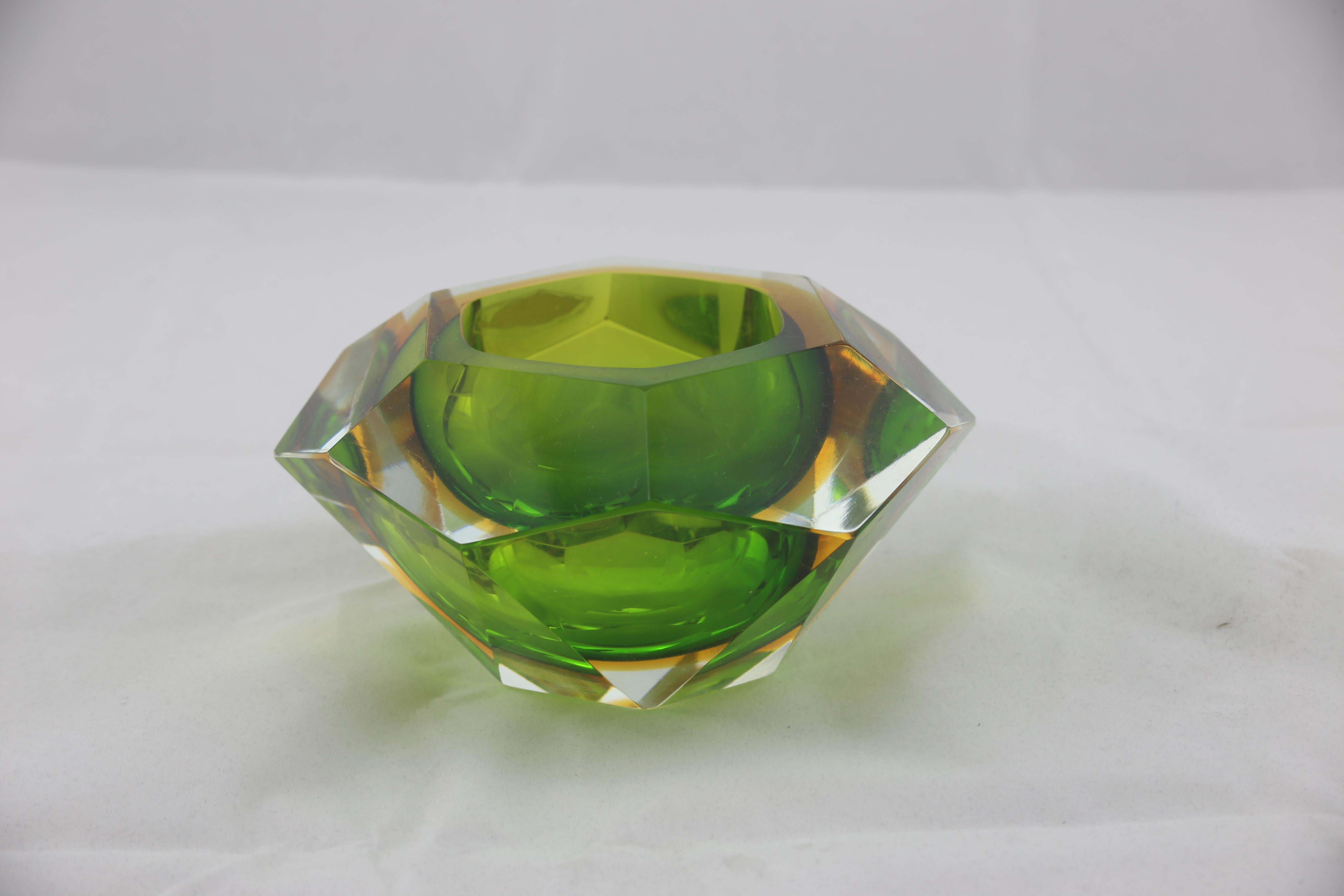 Midcentury Italian Faced Sommerso Green and Yellow Glass Ashtray, 1960s 6