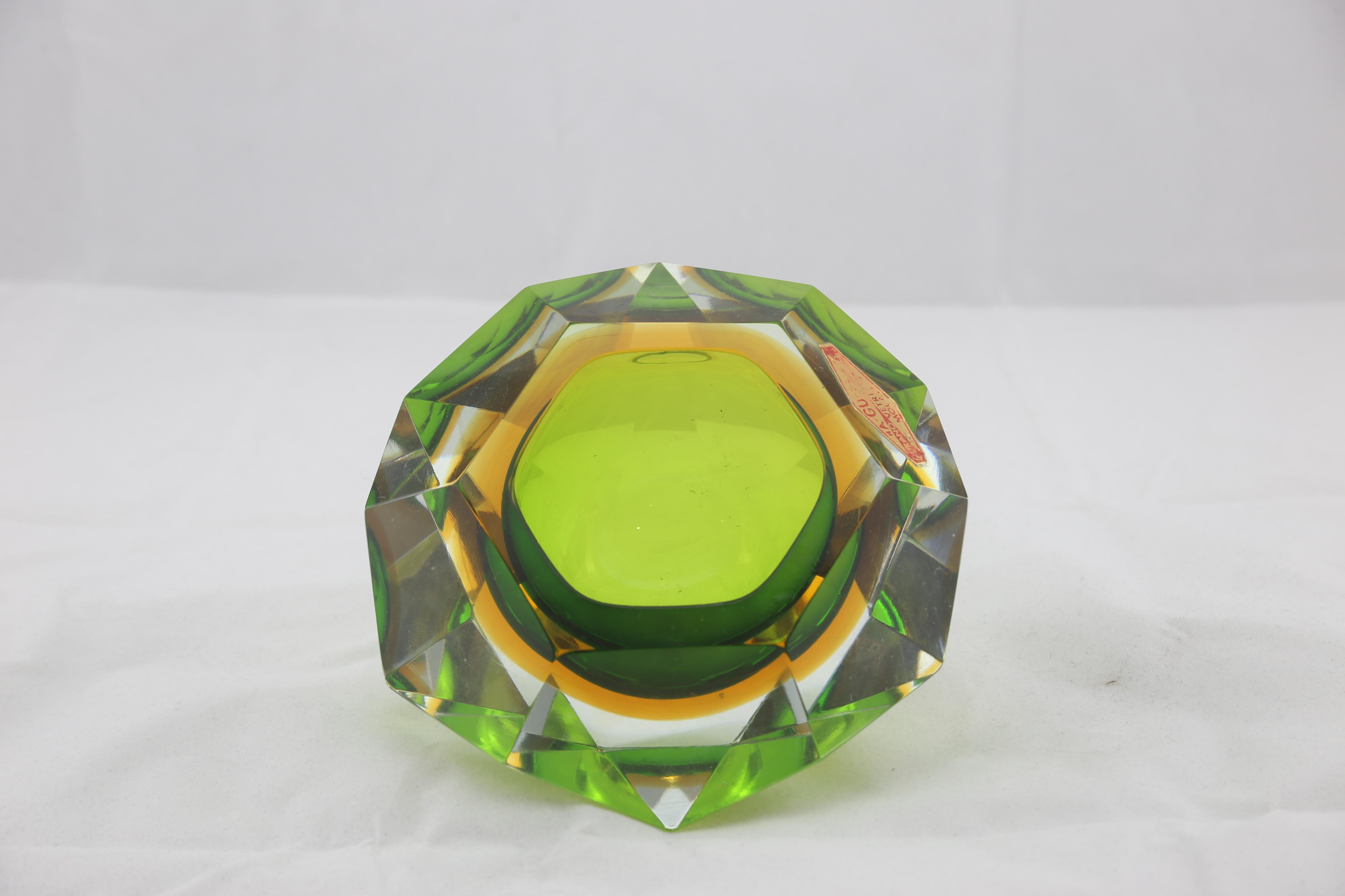 Stunning Sommerso Murano ashtray in thick green and yellow glass.
Perfect condition.
  