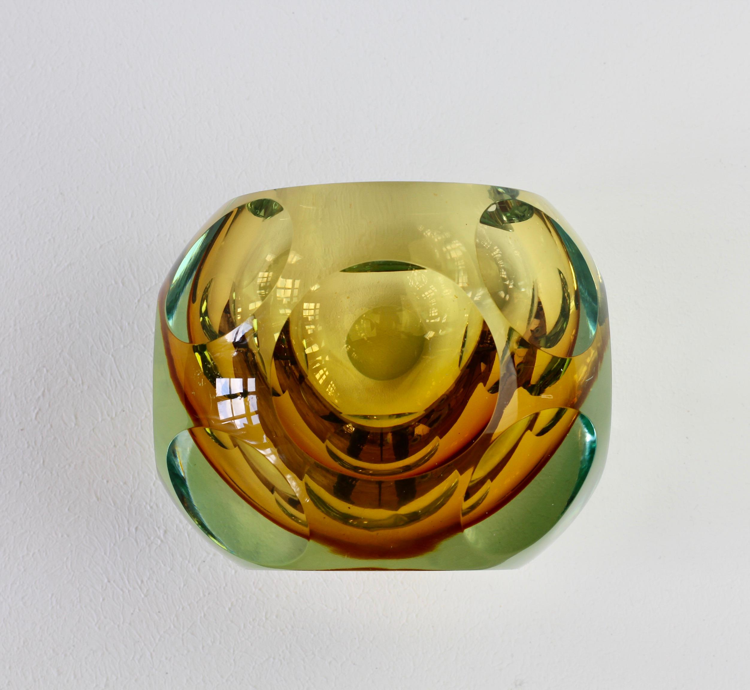 Vaso in vetro di Murano sfaccettato della metà del secolo scorso Flavio Poli per Seguso Attribuito in vendita 9
