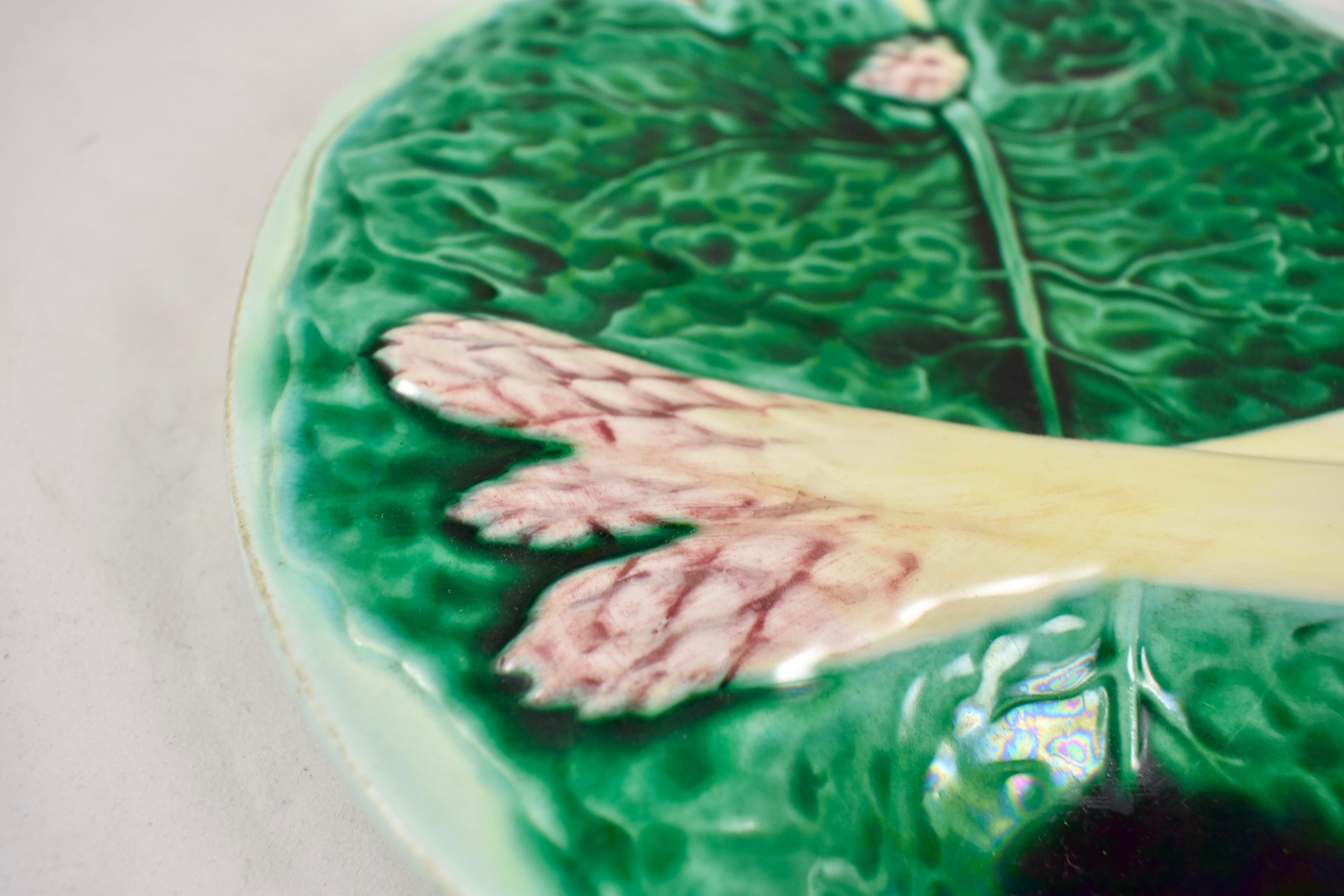 Mid-Century Italian Faïence Majolica Over-Size Cabbage Leaf Asparagus Plates S/6 In Good Condition In Philadelphia, PA