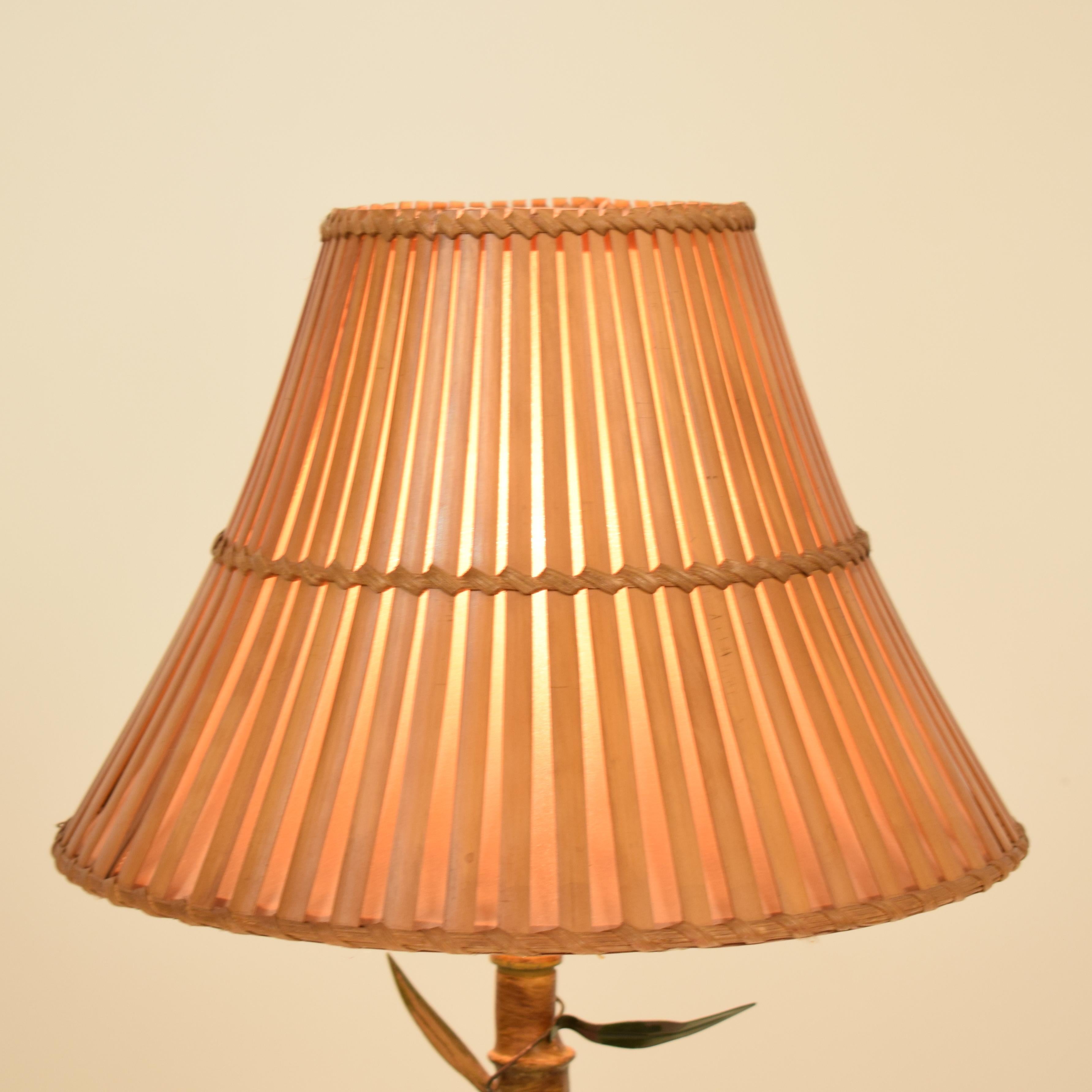 Late 20th Century Midcentury Italian Faux Bamboo Table Lamp with Parrots and Bamboo Lamp Shade