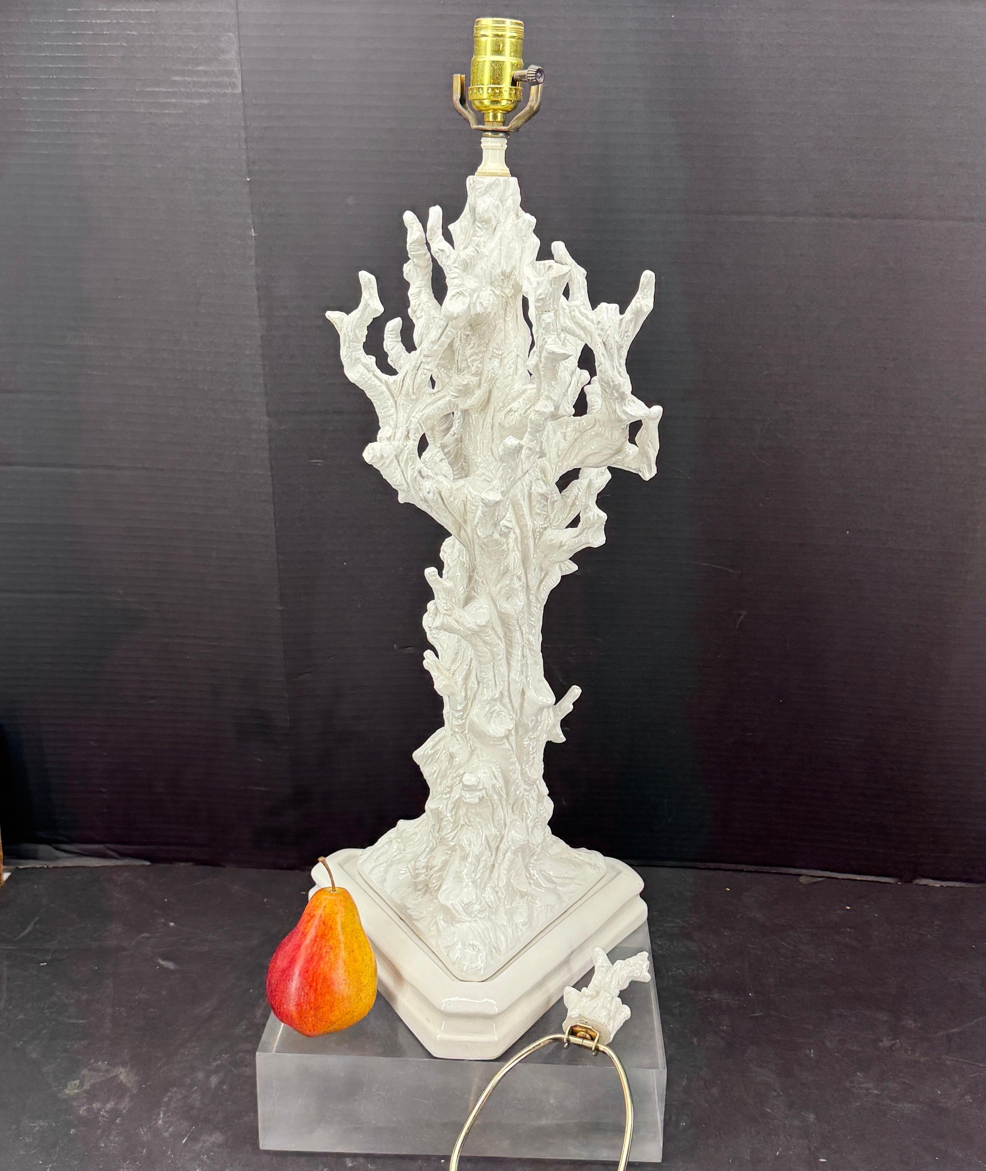 Dipinto a mano Lampada da tavolo in ceramica smaltata Faux Boi, italiana di metà secolo in vendita