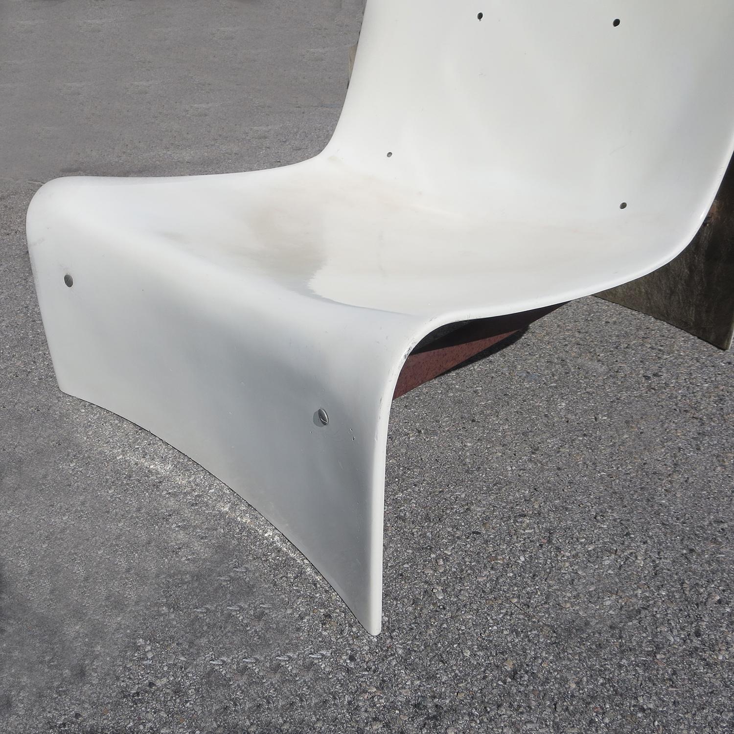 Midcentury Italian Fiberglass Chairs for Poolside or Patio In Good Condition In North Hollywood, CA