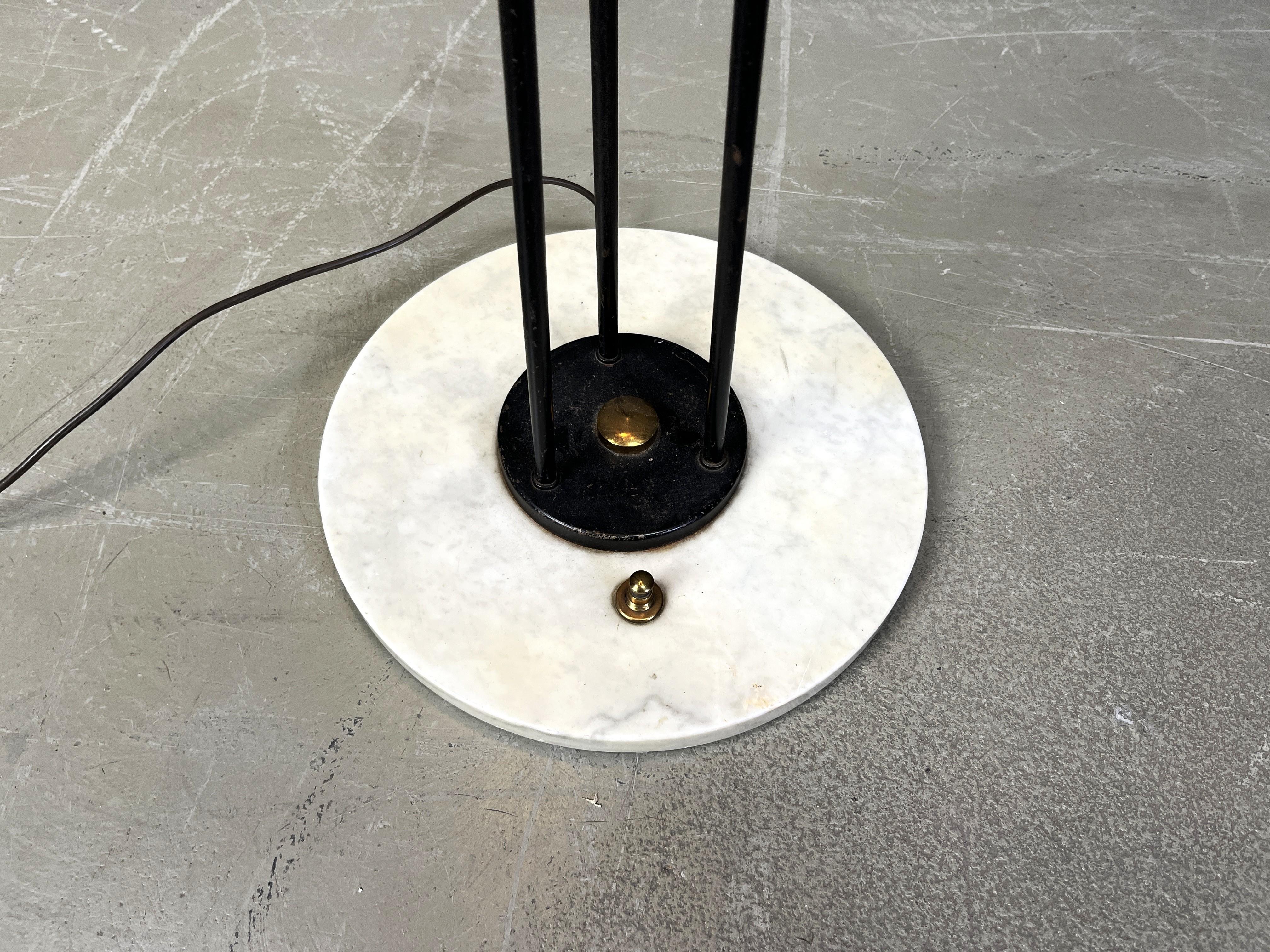 Mid century italian floor lamp attr. to Stilnovo, 1950s in vendita 3