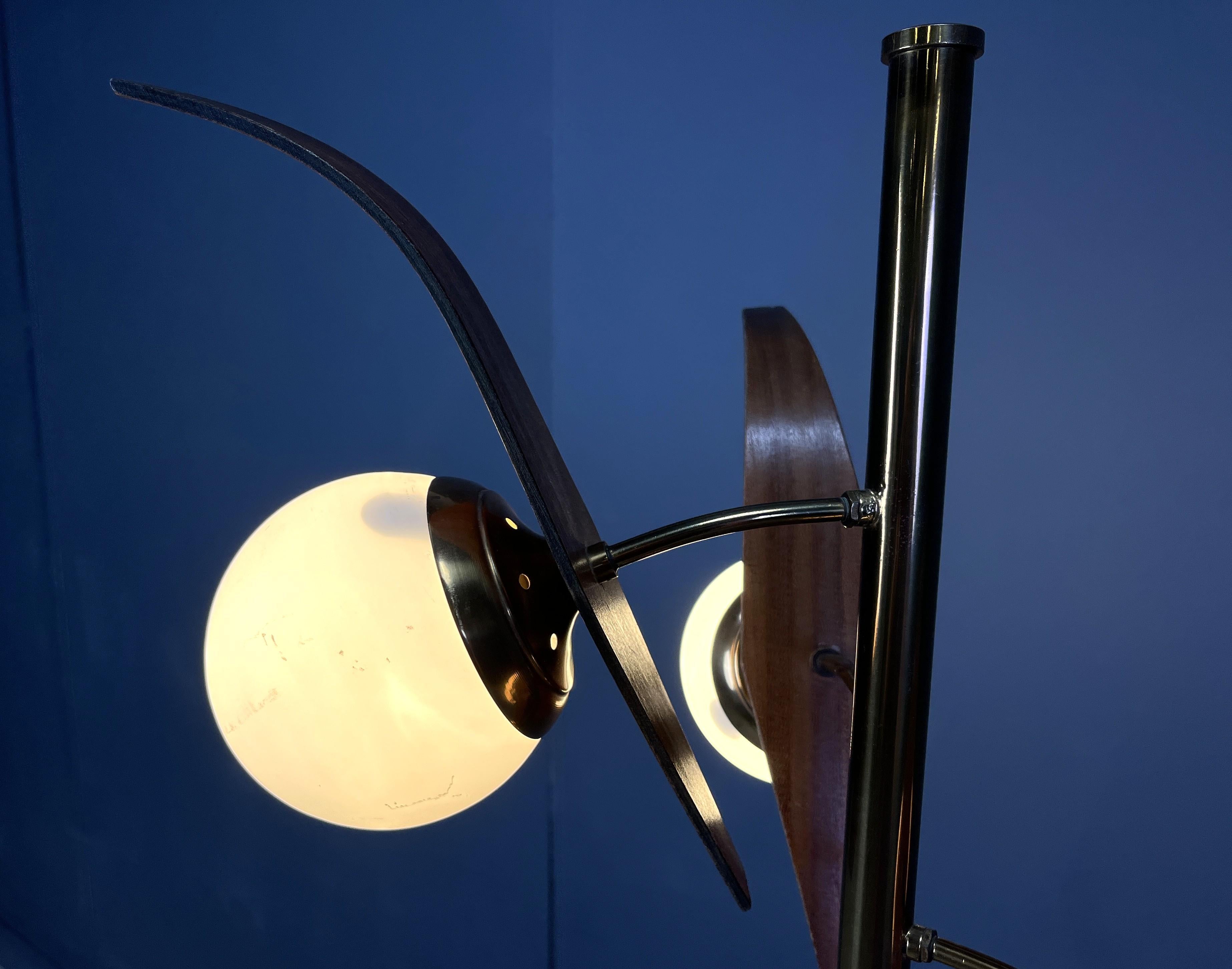 Mid century italian floor lamp attr. to Stilnovo, 1950s in vendita 2