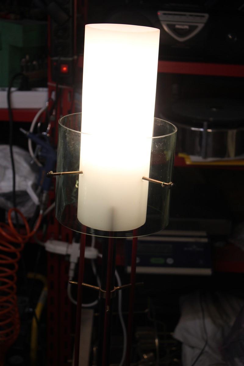 Italienische Mid-Century-Stehlampe aus Messing, Glas und Plexiglas mit roten Teilen, Stilux, 1950er Jahre im Angebot 6