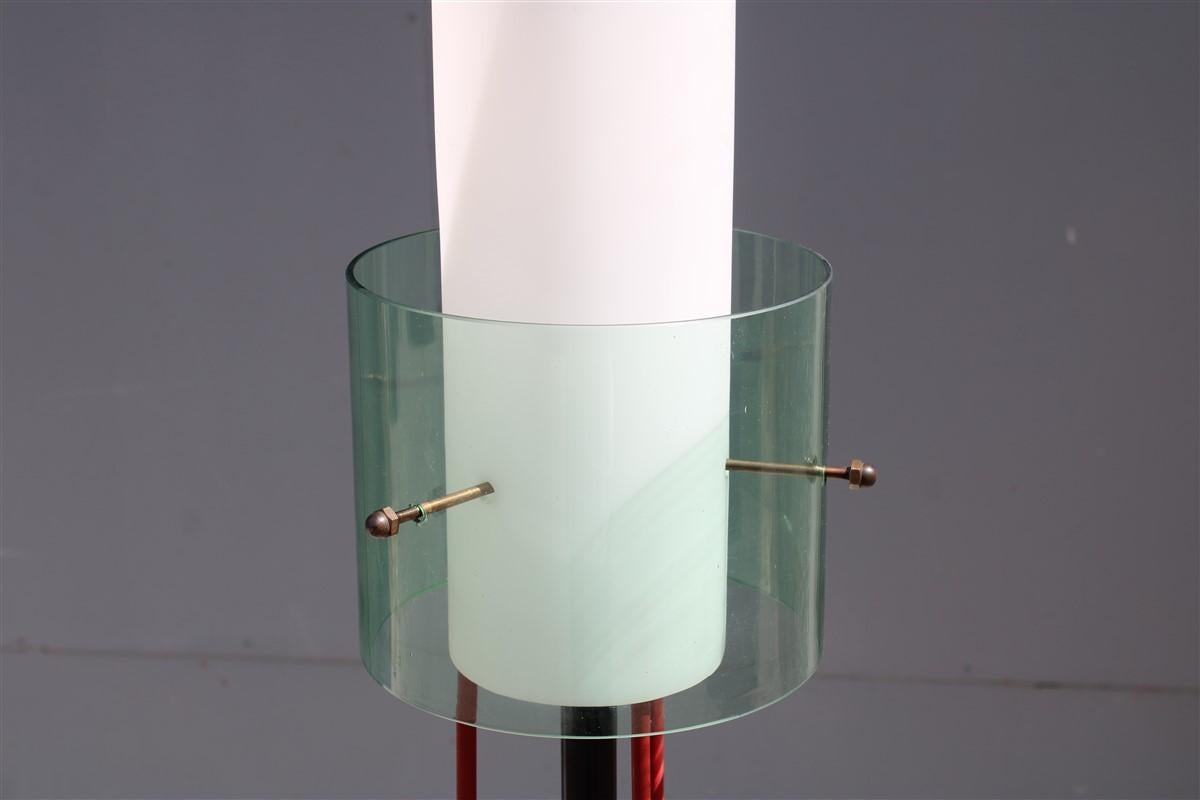 Italienische Mid-Century-Stehlampe aus Messing, Glas und Plexiglas mit roten Teilen, Stilux, 1950er Jahre im Angebot 1