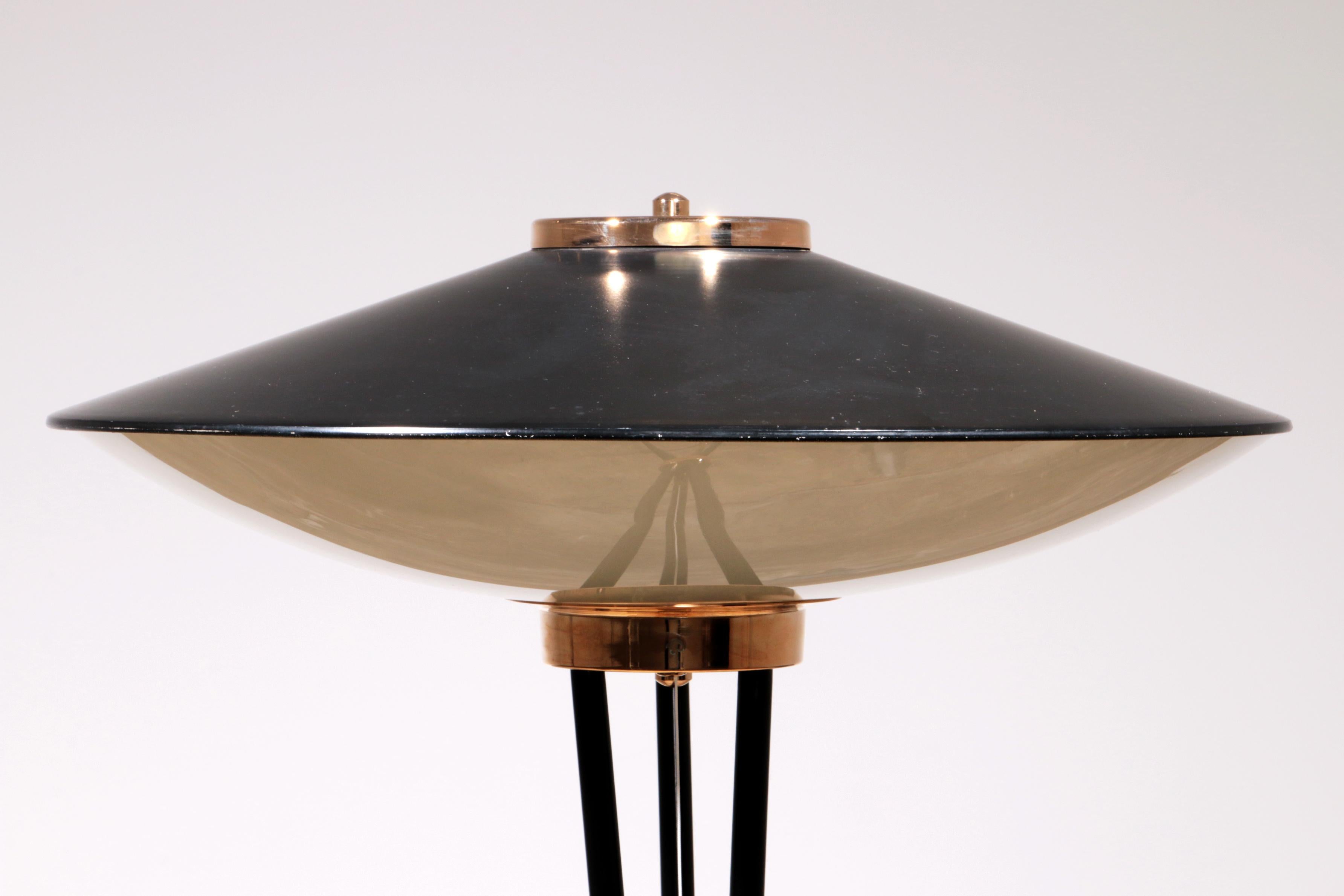 Italienische Stehlampe aus der Mitte des Jahrhunderts von Stilnovo, 1950er Jahre im Angebot 1