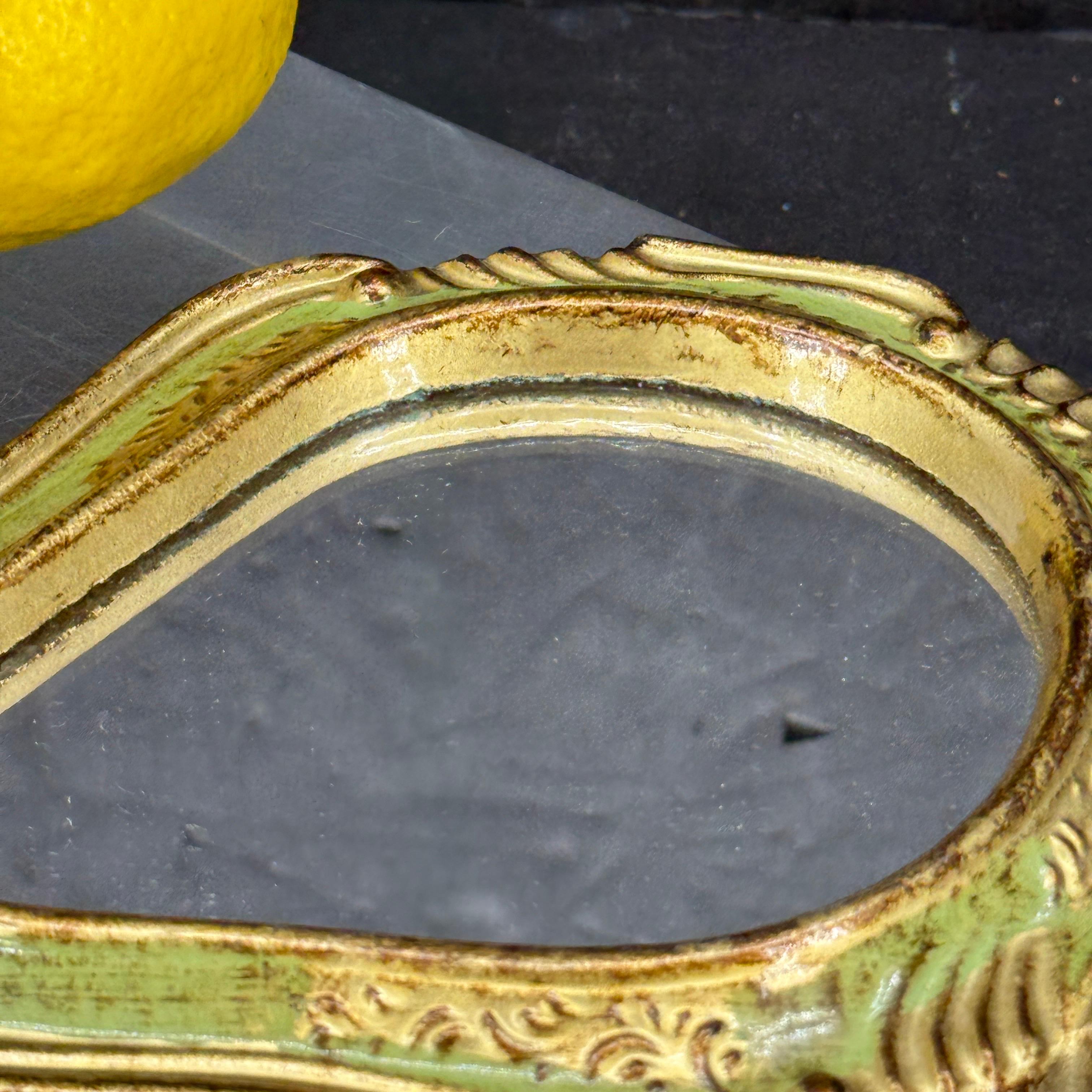 Miroir de courtoisie en bois doré Florentine, Italie du milieu du siècle en vente 1