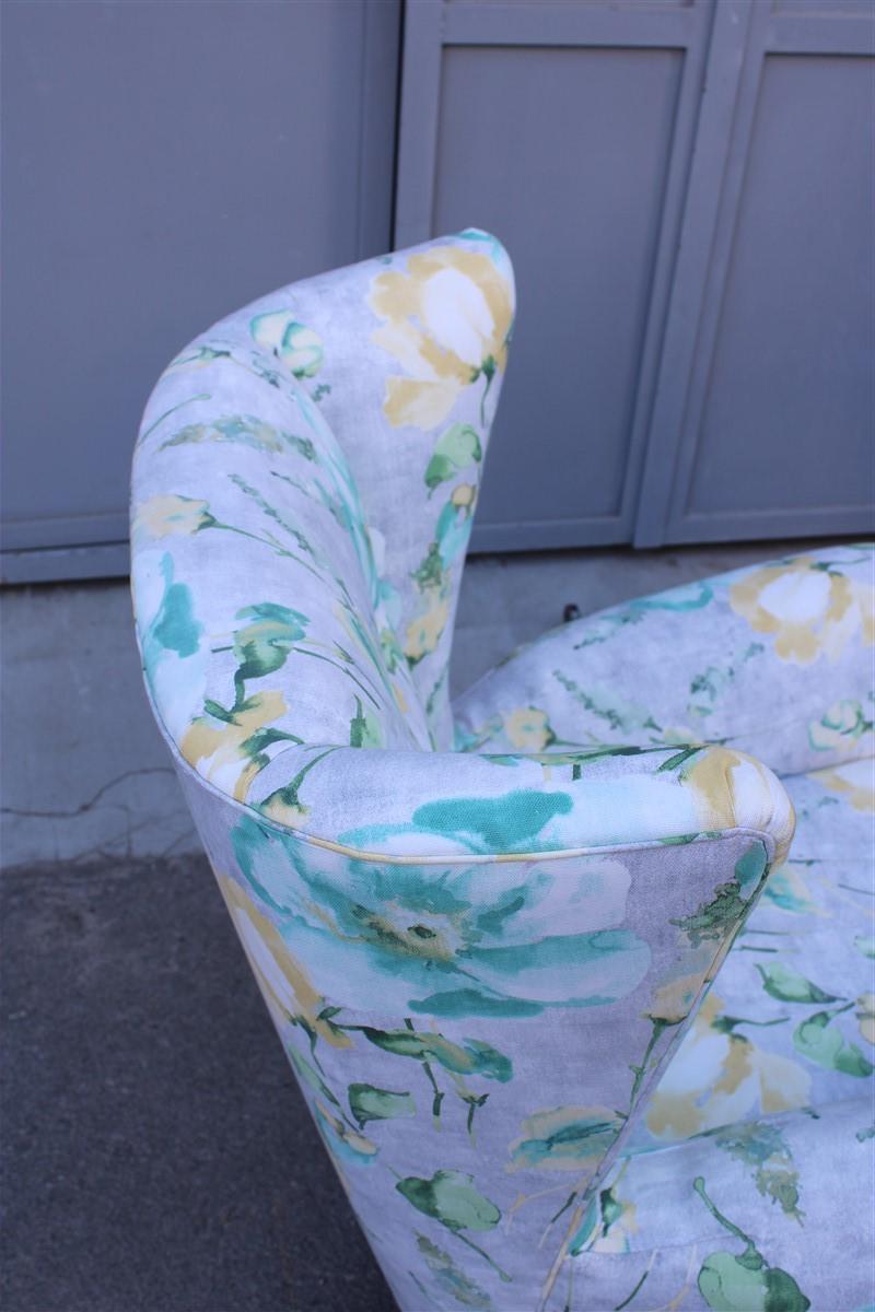 Mid-Century Italian Flowers Pair of Armchairs Paolo Buffa Multicolor Bergeres For Sale 7