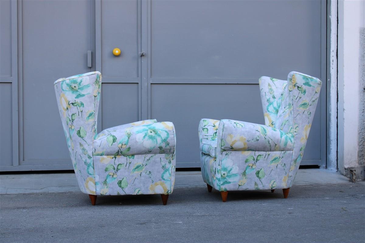 Mid-century Italian flowers pair of armchairs Paolo Buffa design multicolor.

Cotton blend fabric, with spring flowers motifs, bright and extraordinary cheerful for any environment.