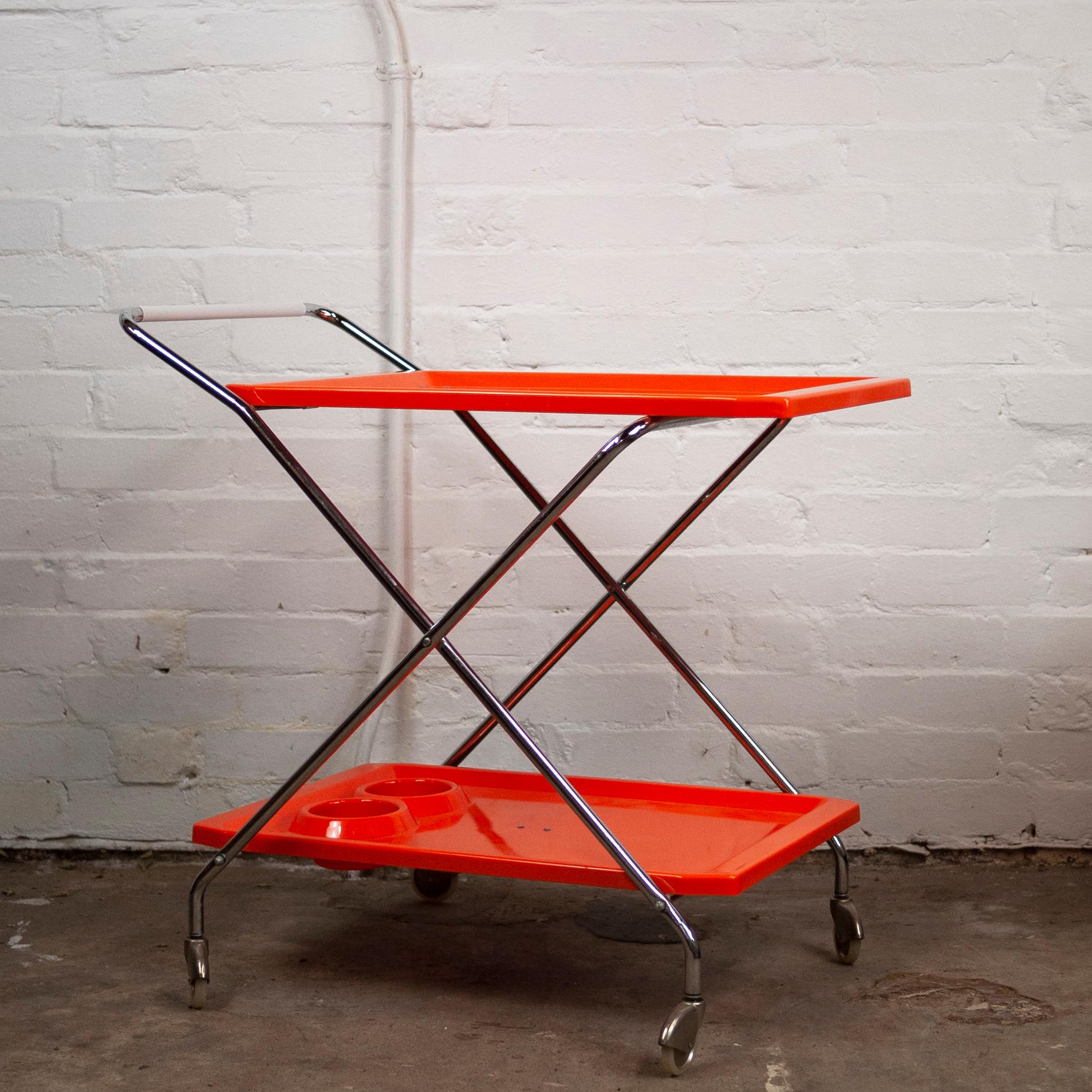 Mid-Century Italian Foldable Orange Plastic and Chromed Metal Bar Cart, 1960s For Sale 2