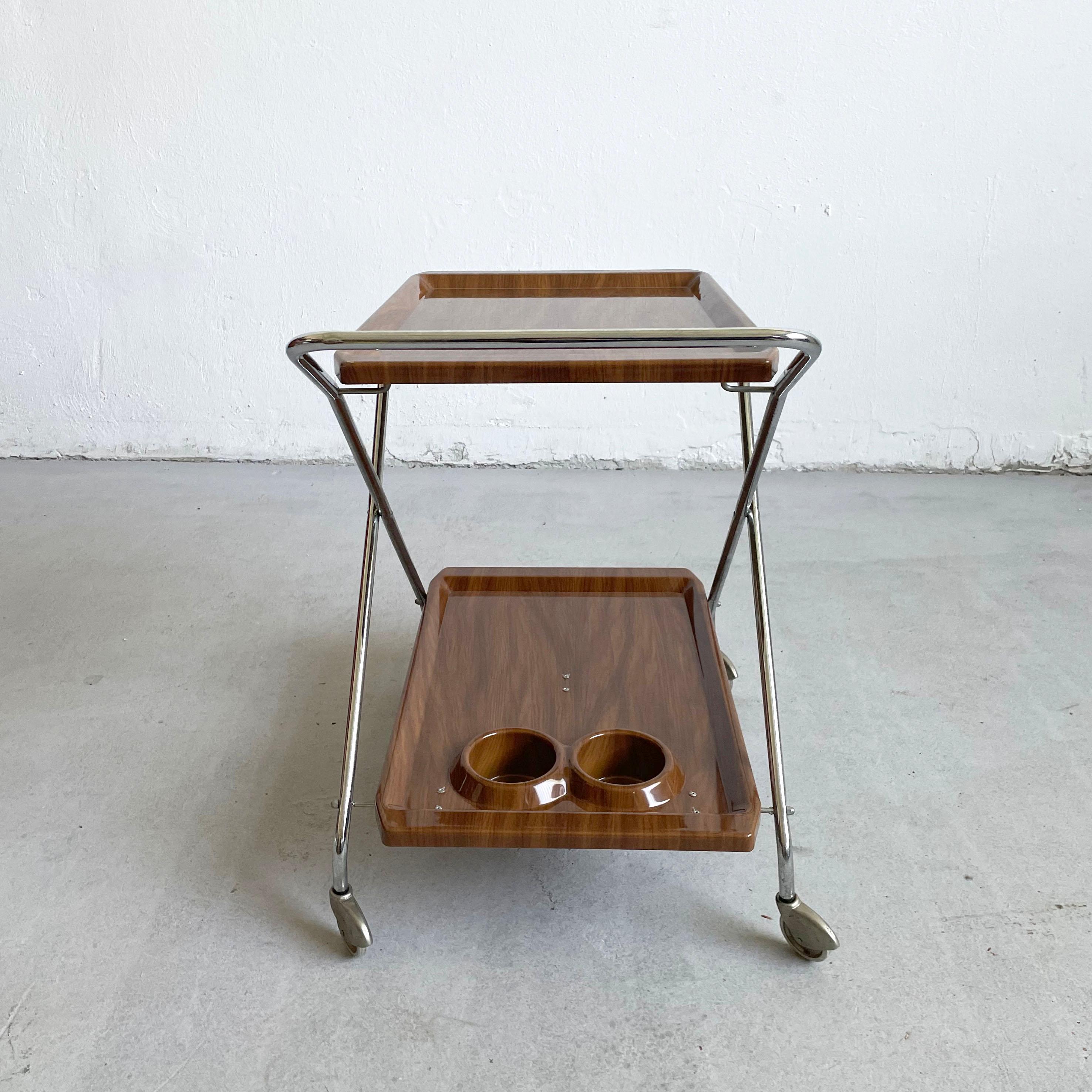 Midcentury Italian Folding Plastic and Chromed Metal Bar Cart, c 1960s In Good Condition For Sale In Zagreb, HR