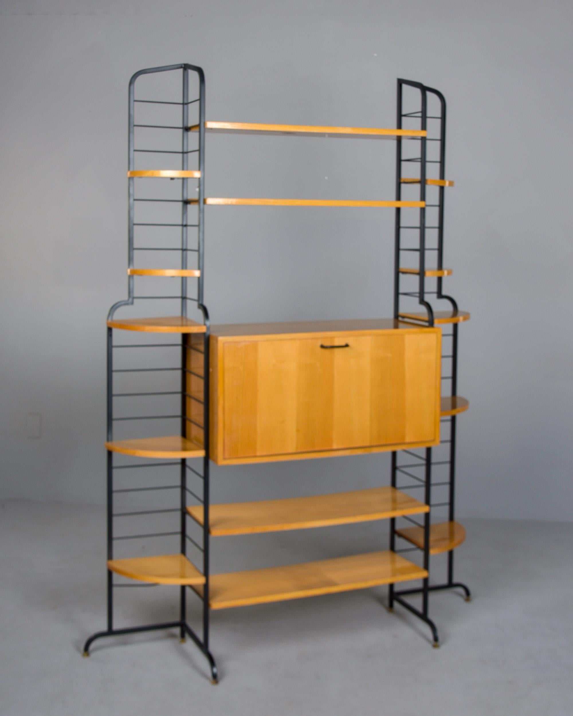 Mueble Estantería Mid Century Italian Free Standing Metal Rubio y Negro en venta 7
