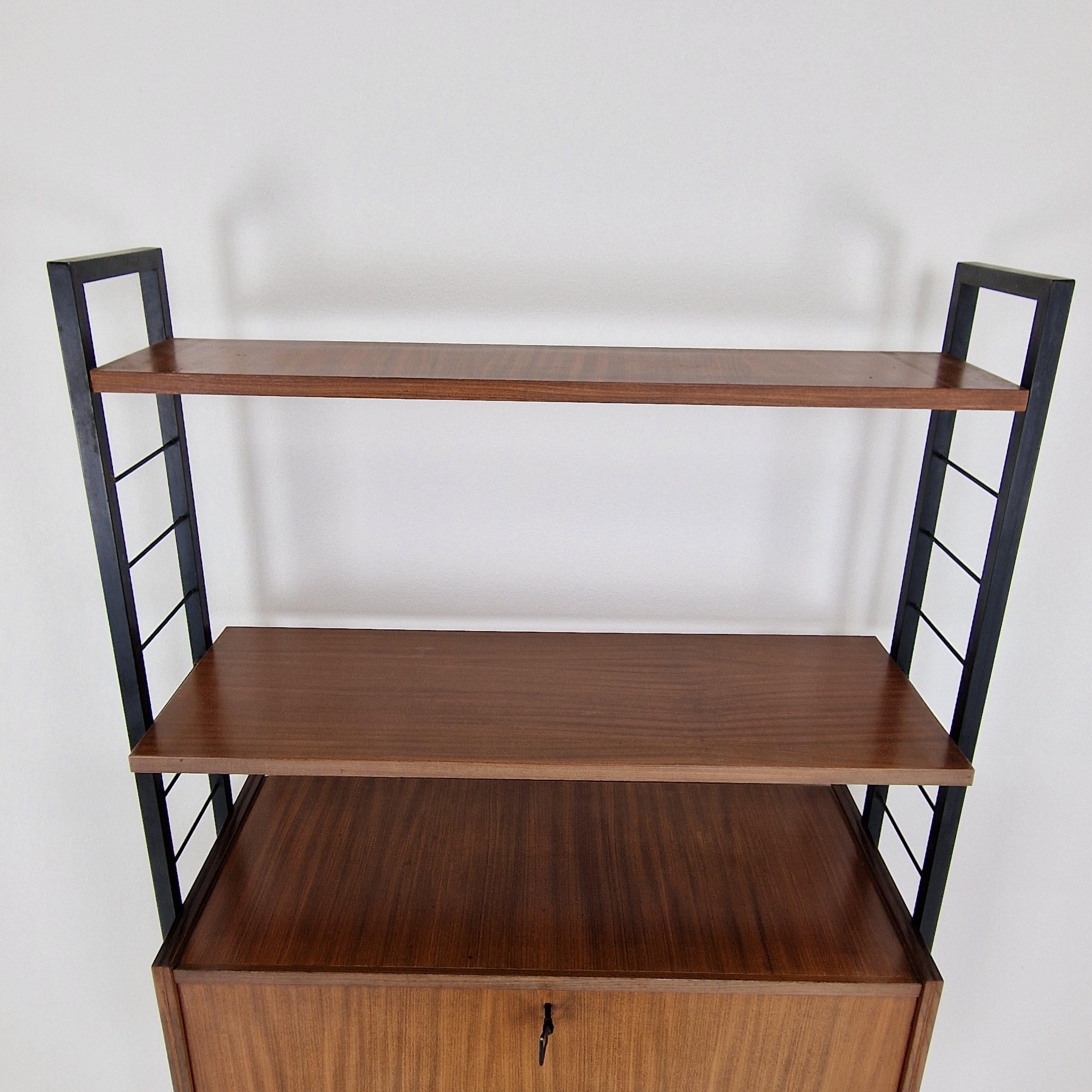 Mid Century Italian Free Standing Teak Shelving Unit, 1950's For Sale 5