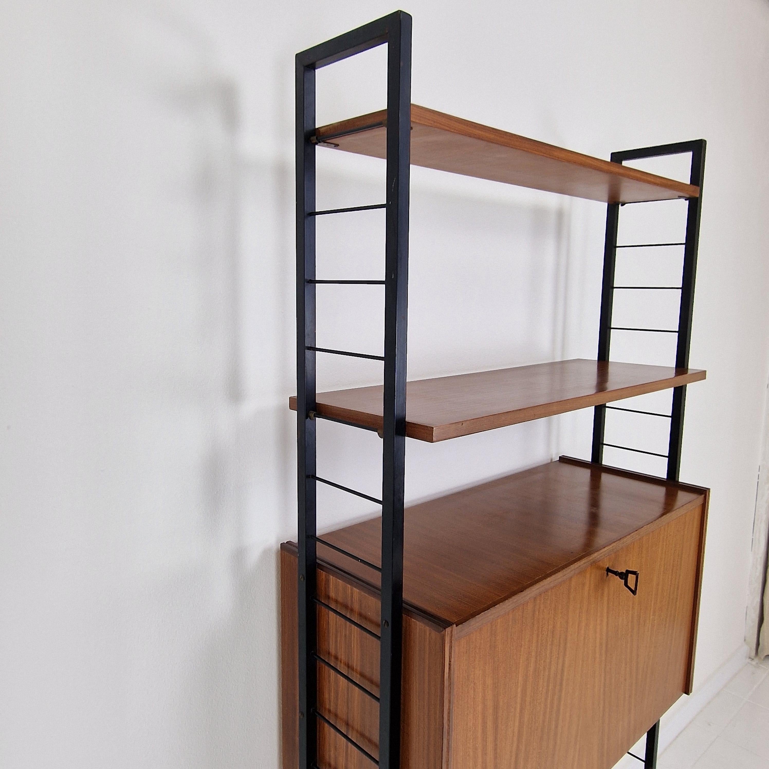 Mid Century Italian Free Standing Teak Shelving Unit, 1950's For Sale 10