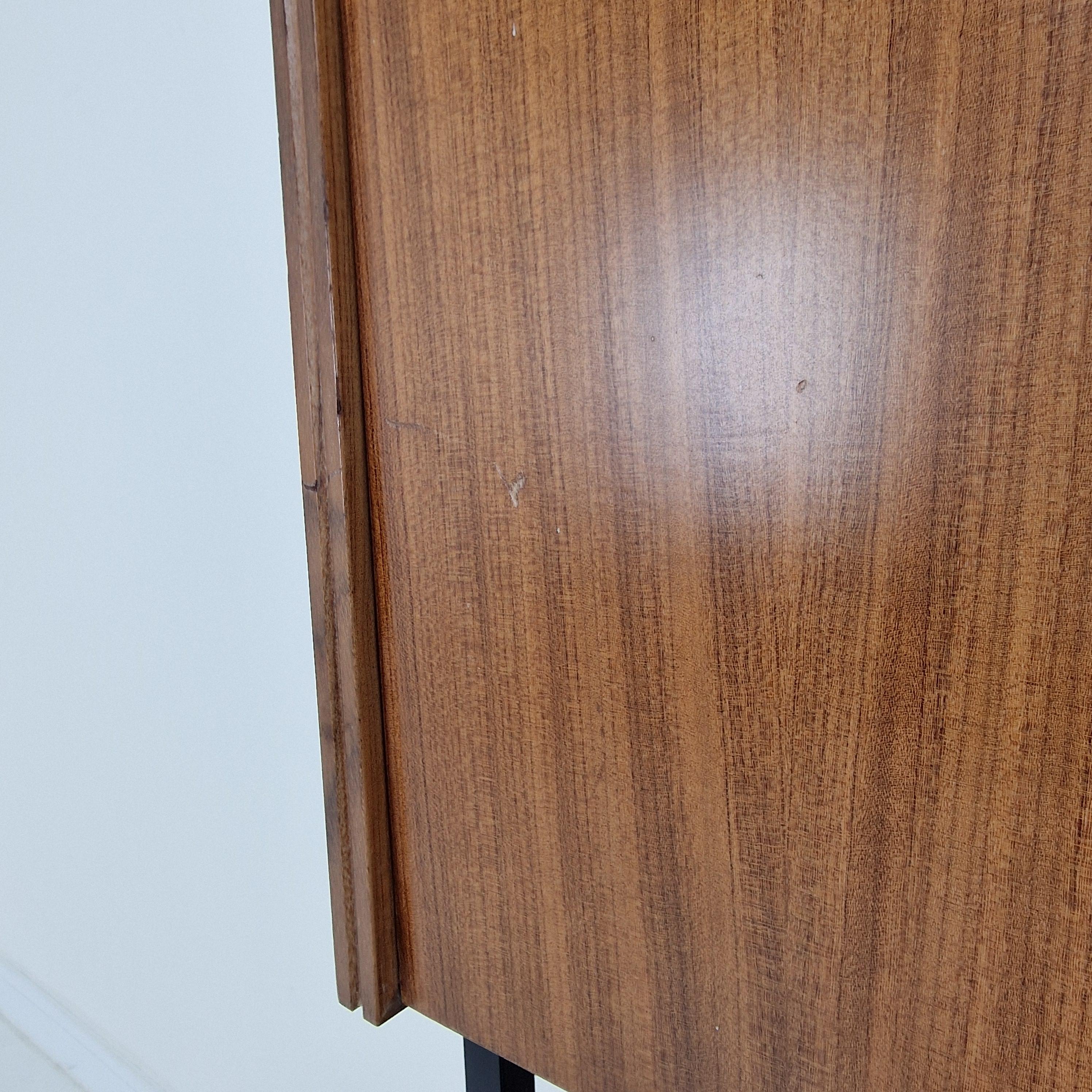 Mid Century Italian Free Standing Teak Shelving Unit, 1950's For Sale 13