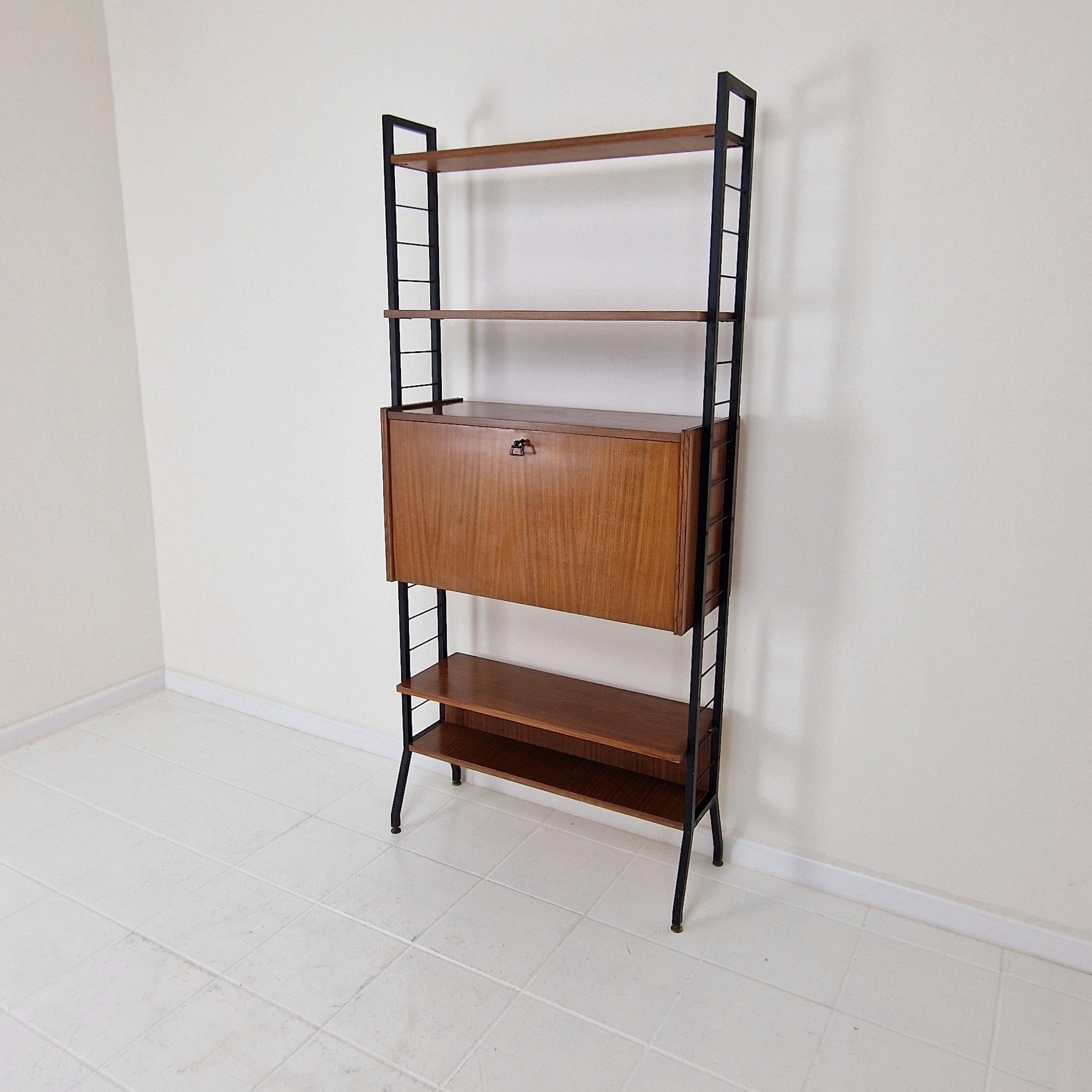 Mid Century Italian Free Standing Teak Shelving Unit, 1950's For Sale 2