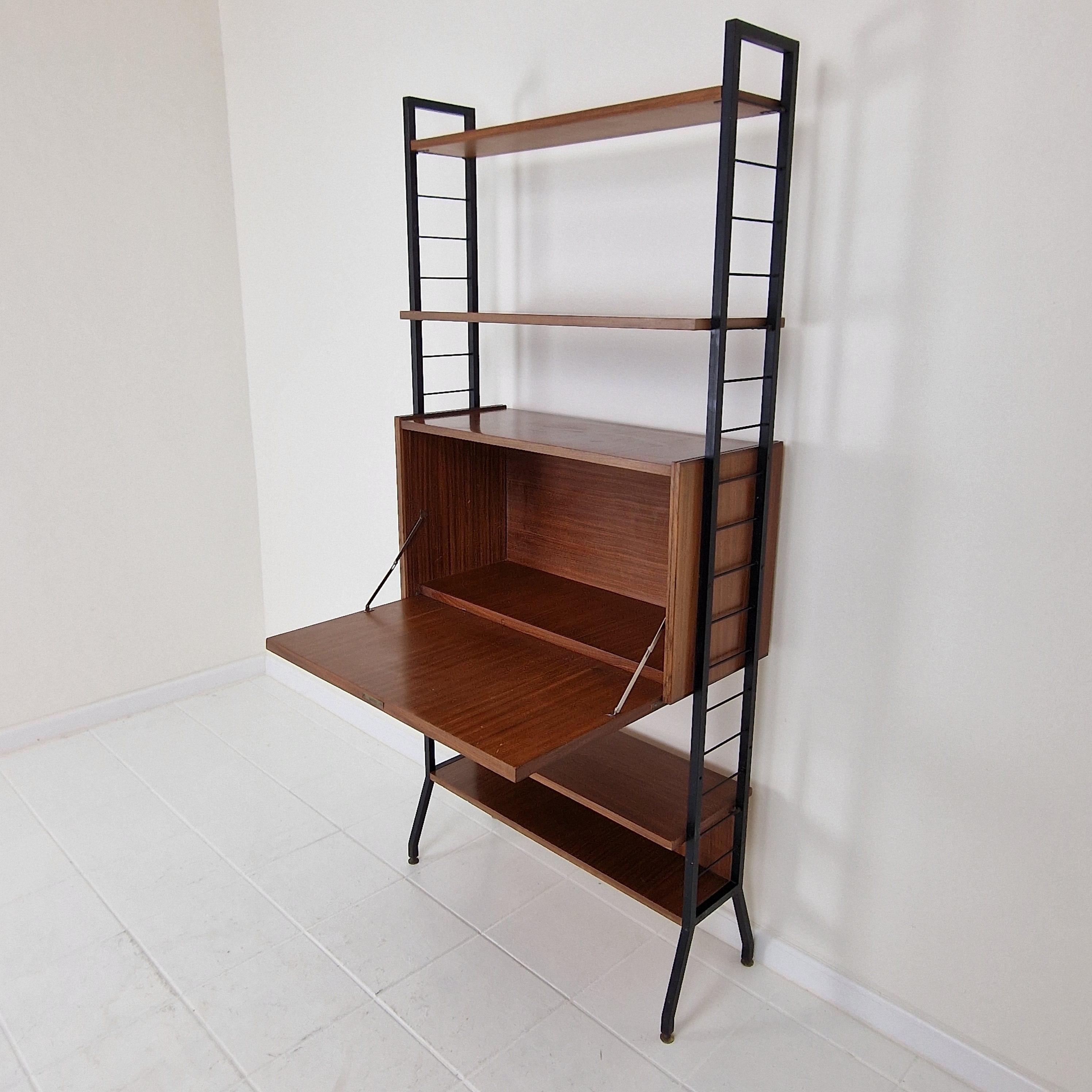 Mid Century Italian Free Standing Teak Shelving Unit, 1950's For Sale 3