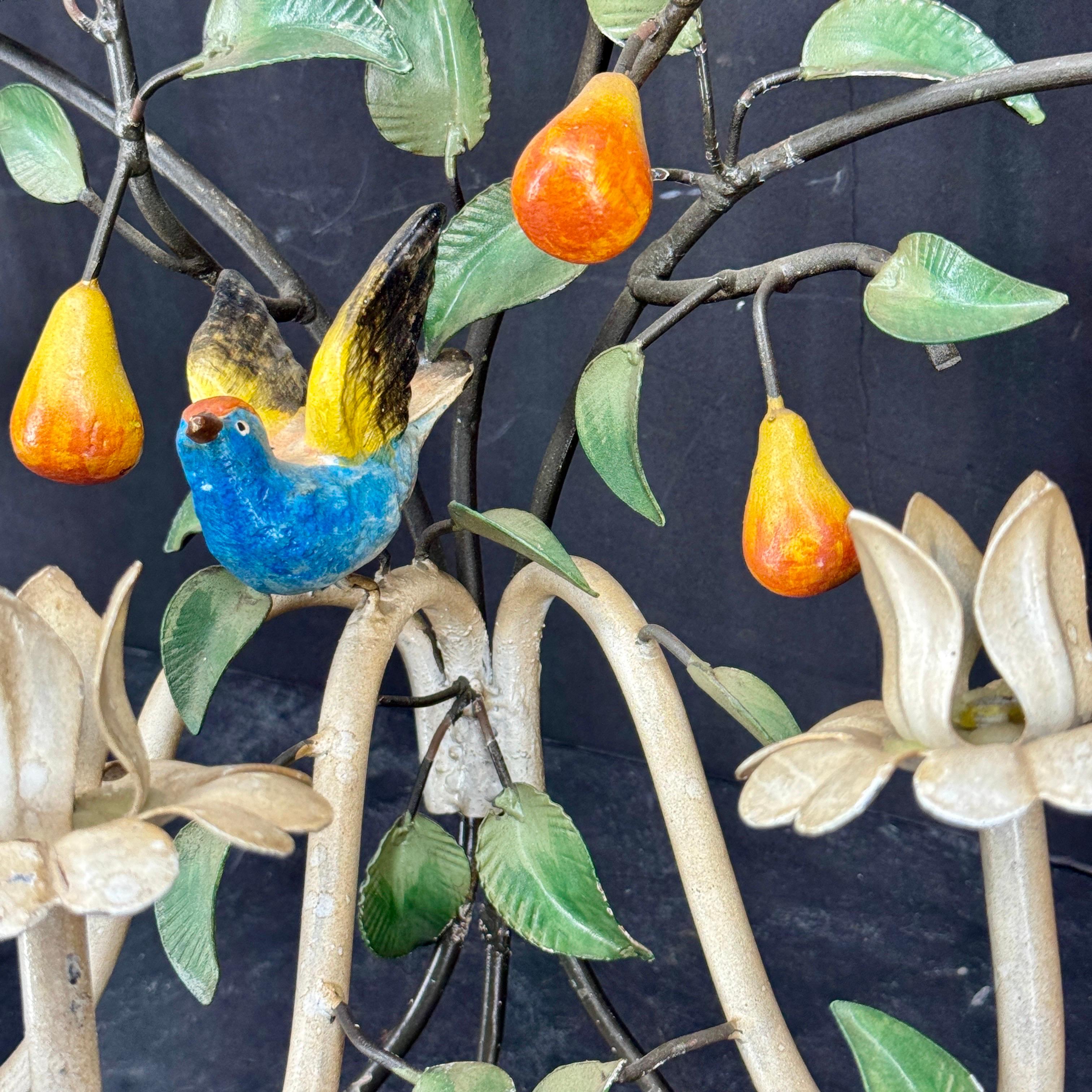 Italienische Obst- und Vogelkerzen-Wandleuchter aus Metall aus der Jahrhundertmitte (Handgefertigt) im Angebot