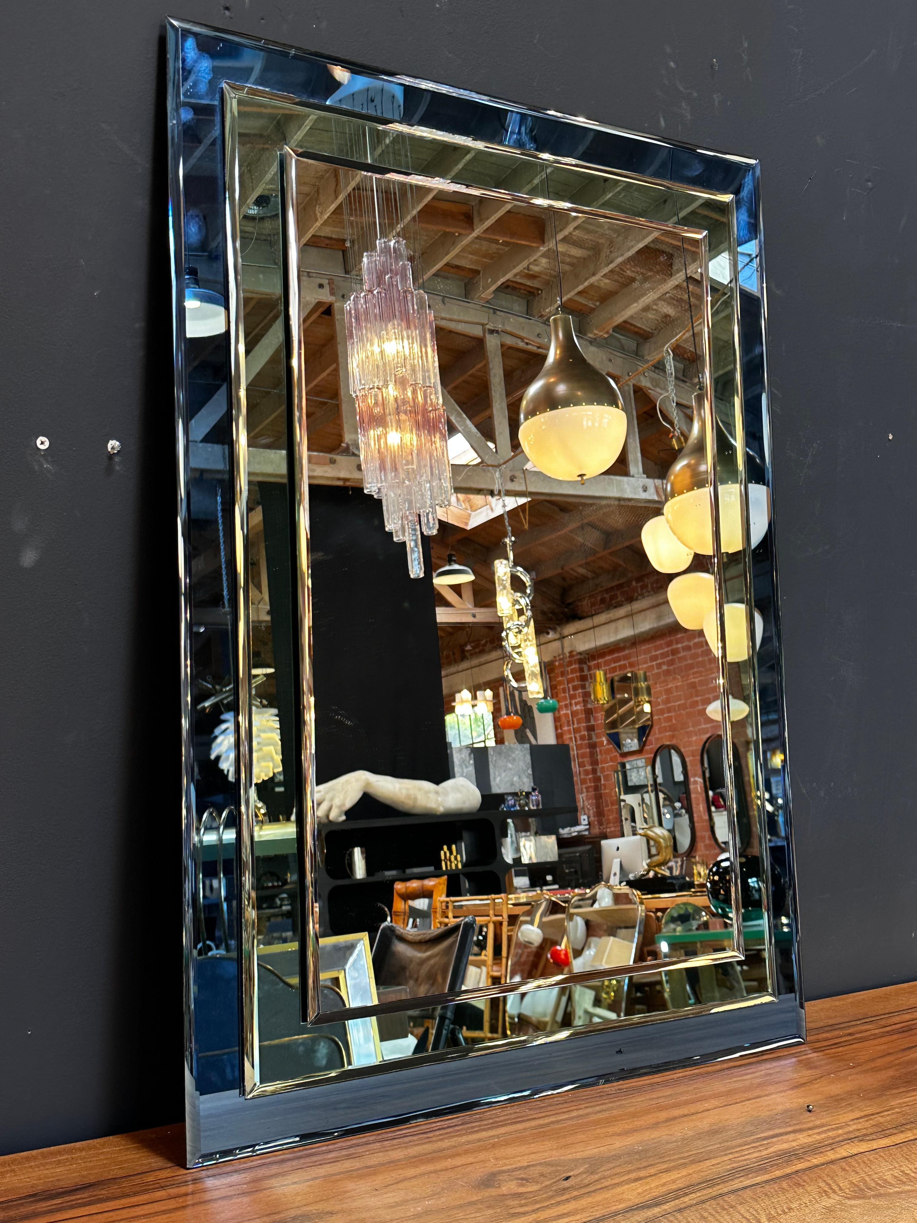 Mid Century Italian Fully Blue Wall Mirror 1980s In Good Condition For Sale In Los Angeles, CA