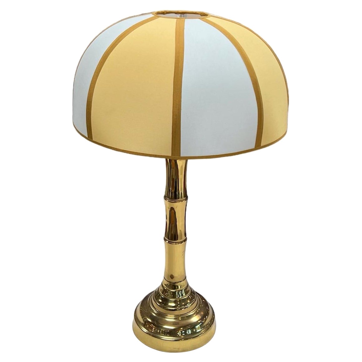Lampe de table italienne du milieu du siècle entièrement en laiton 1970