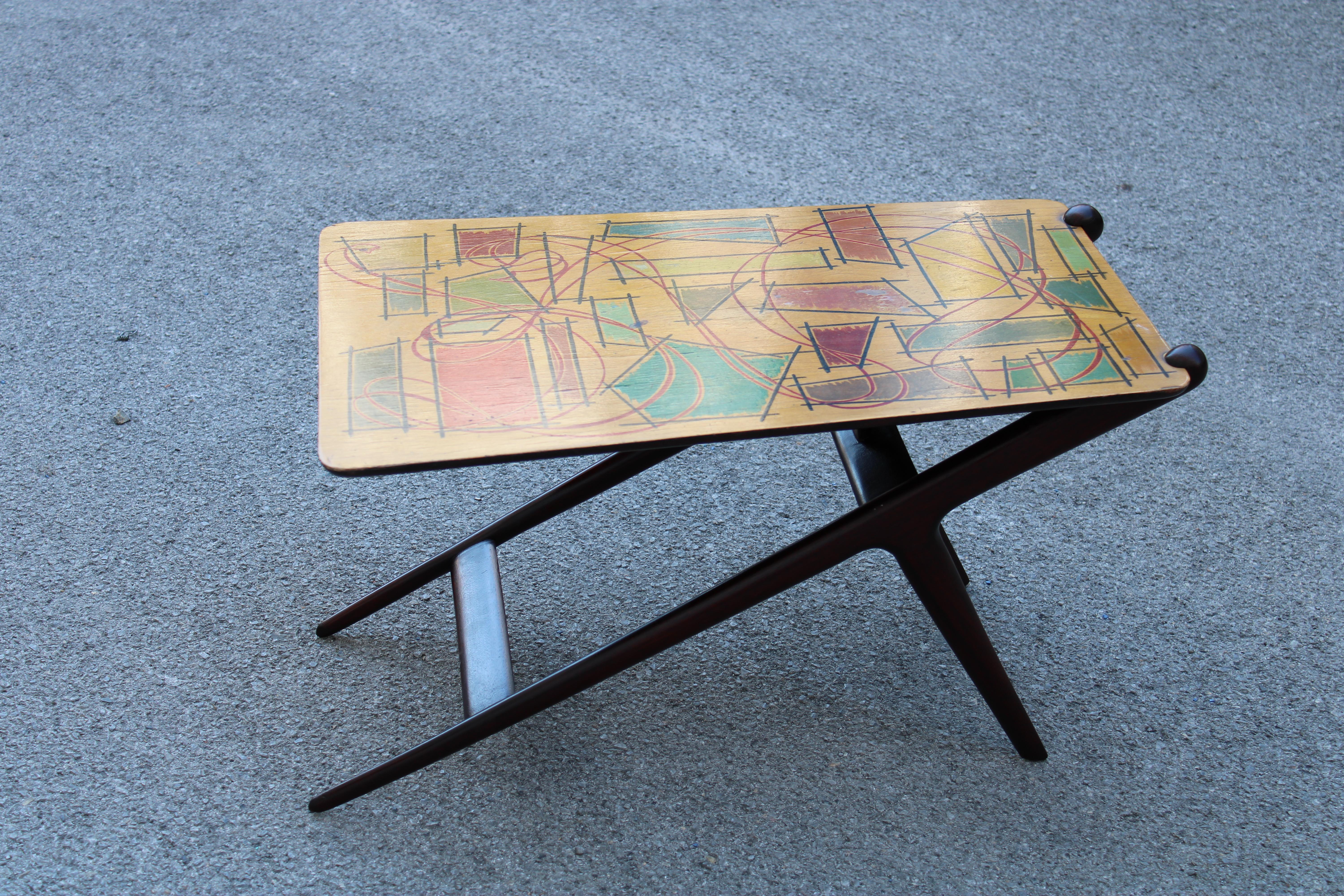 Midcentury Italian Geometric Coffee Table in Mahogany and Colored Decorations For Sale 2