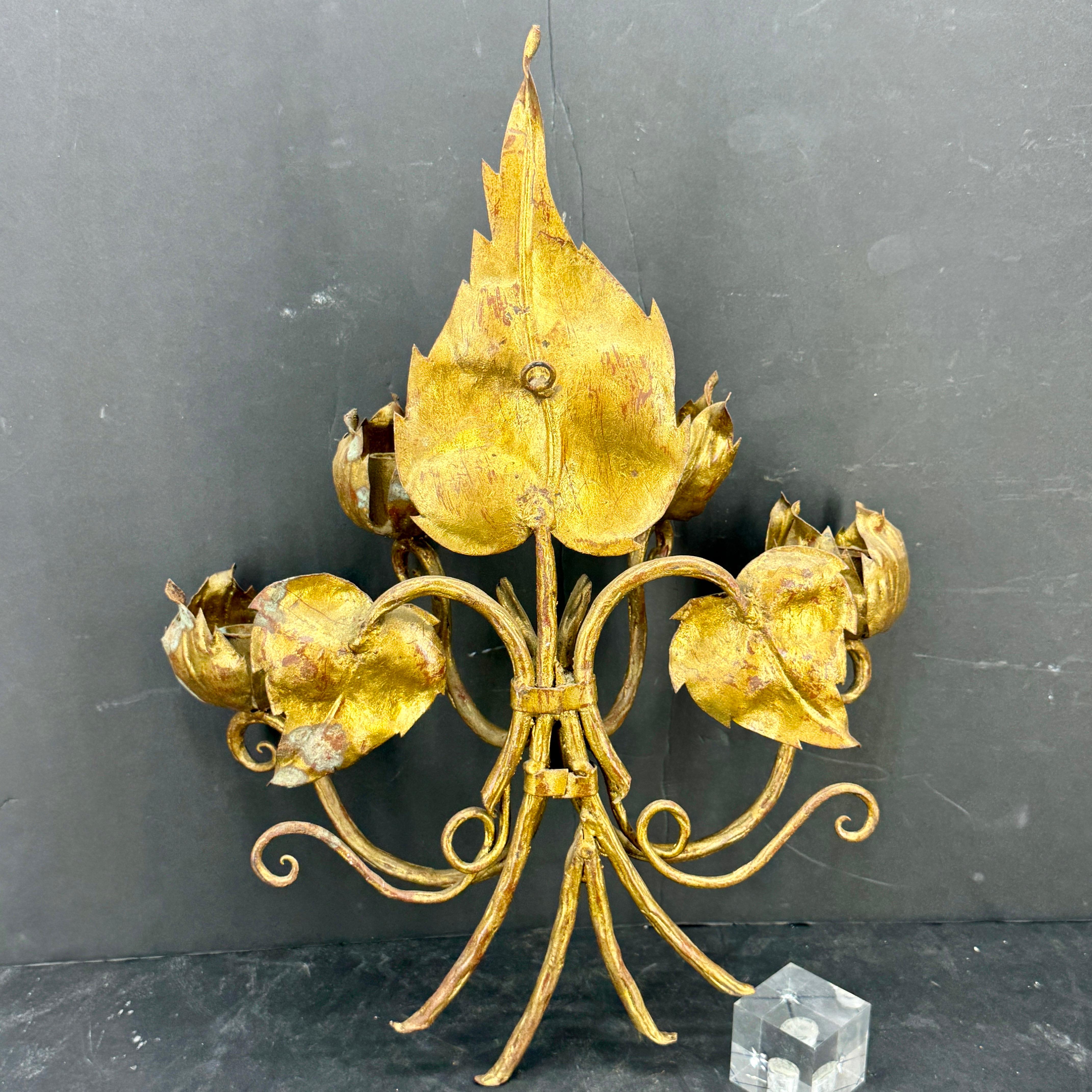 Mid-Century Italian Gilt Metal 4 Arm Floral Wall Sconce For Sale 6