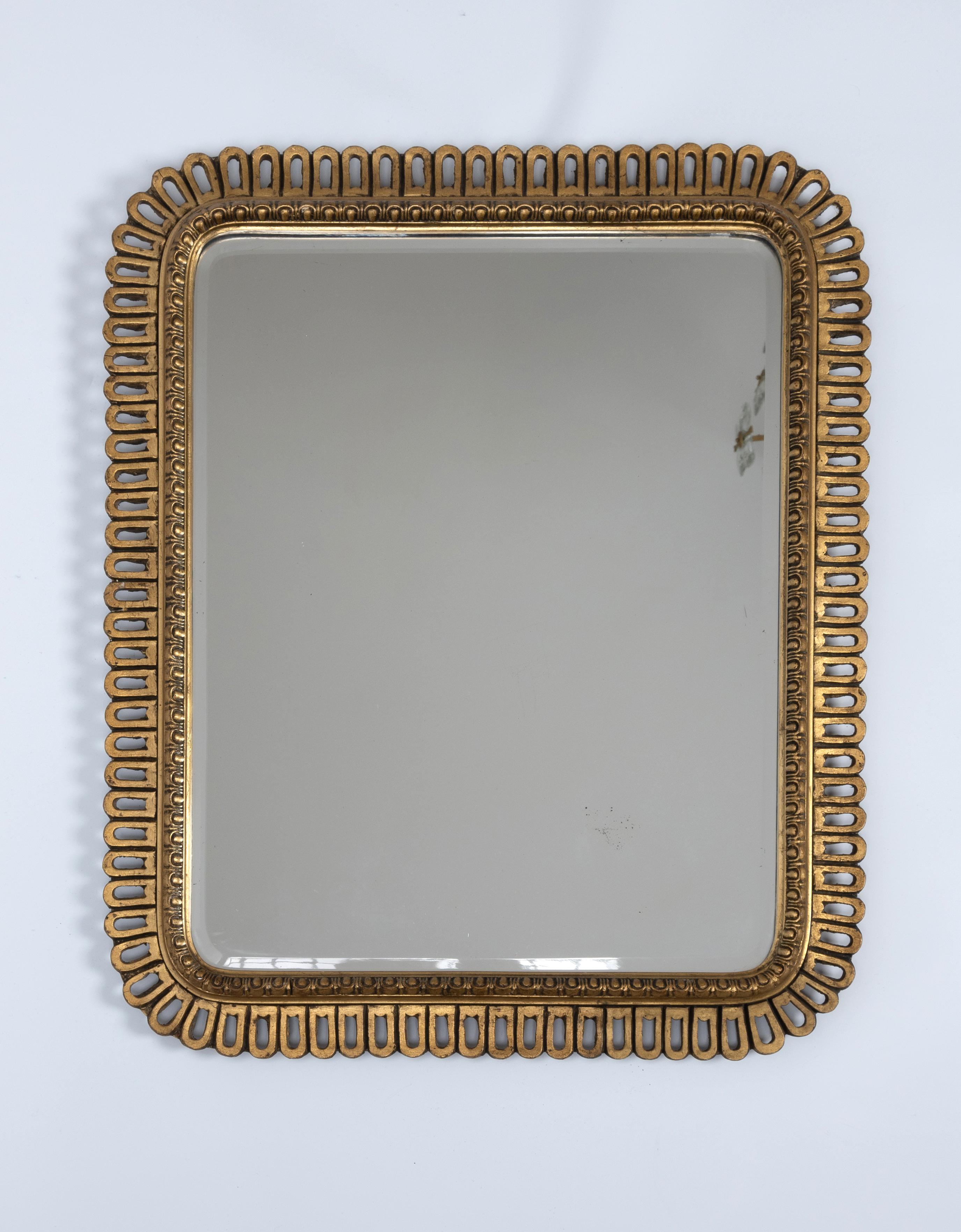 20th Century Mid Century Italian Gilt Scalloped Edge Rectangular Mirror C.1950 For Sale