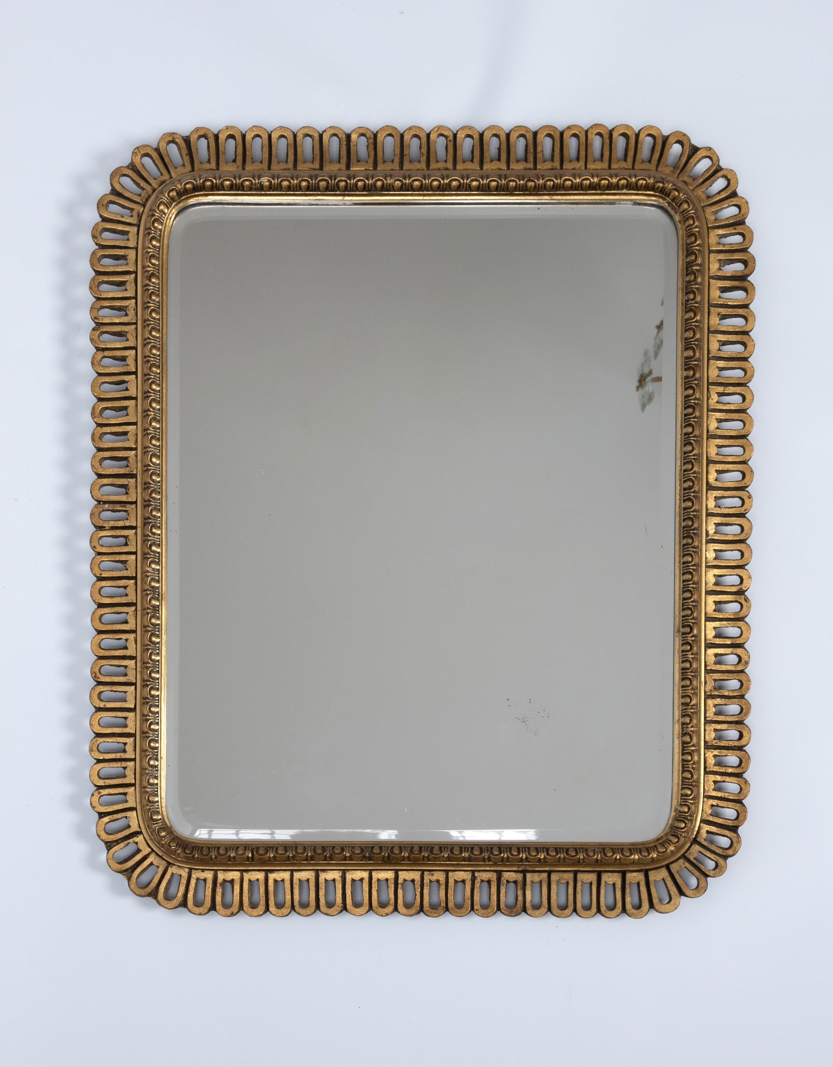 20th Century Mid Century Italian Gilt Scalloped Edge Rectangular Mirror C.1950 For Sale