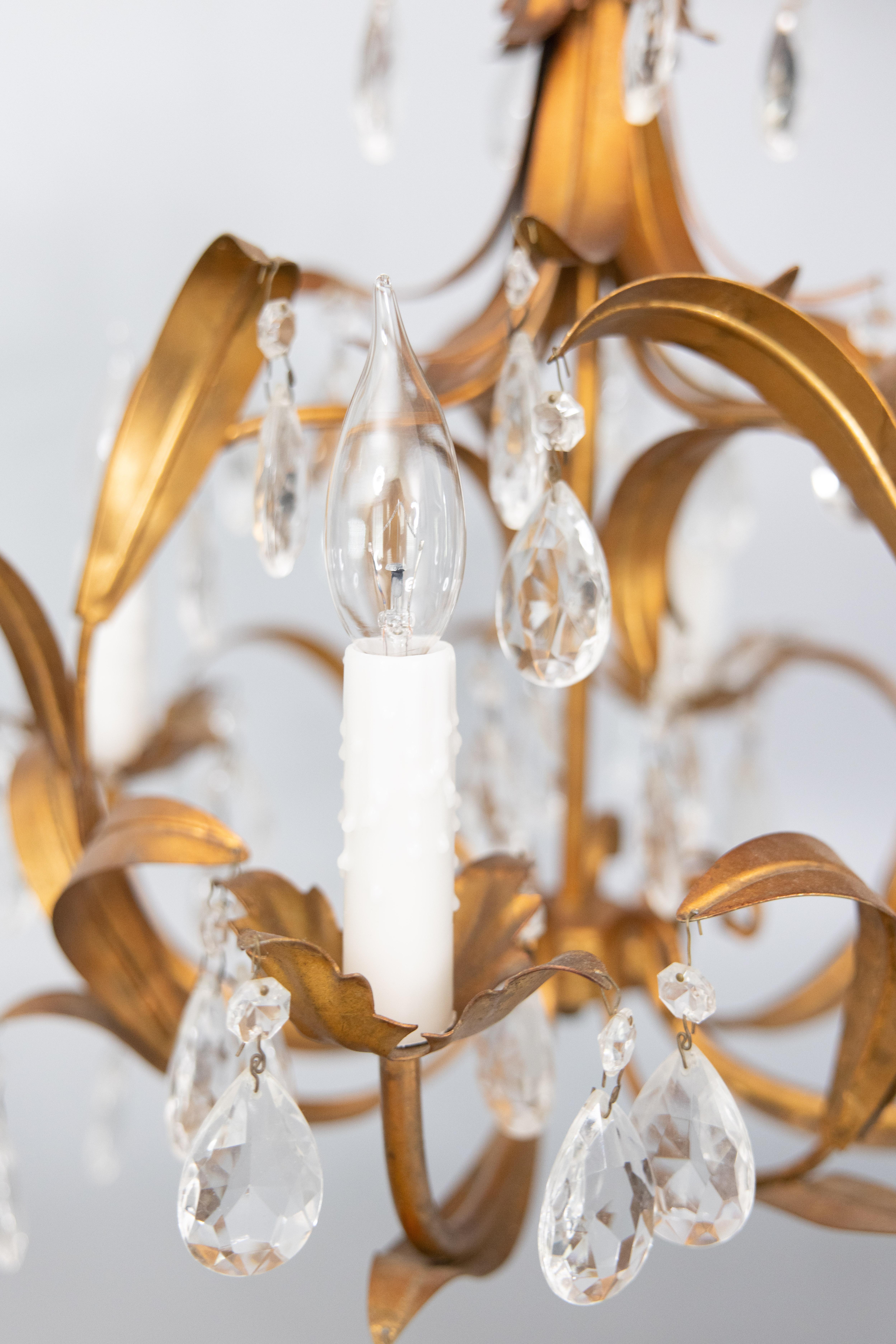 Mid-Century Italian Gilt Tole & Crystals Chandelier In Good Condition In Pearland, TX