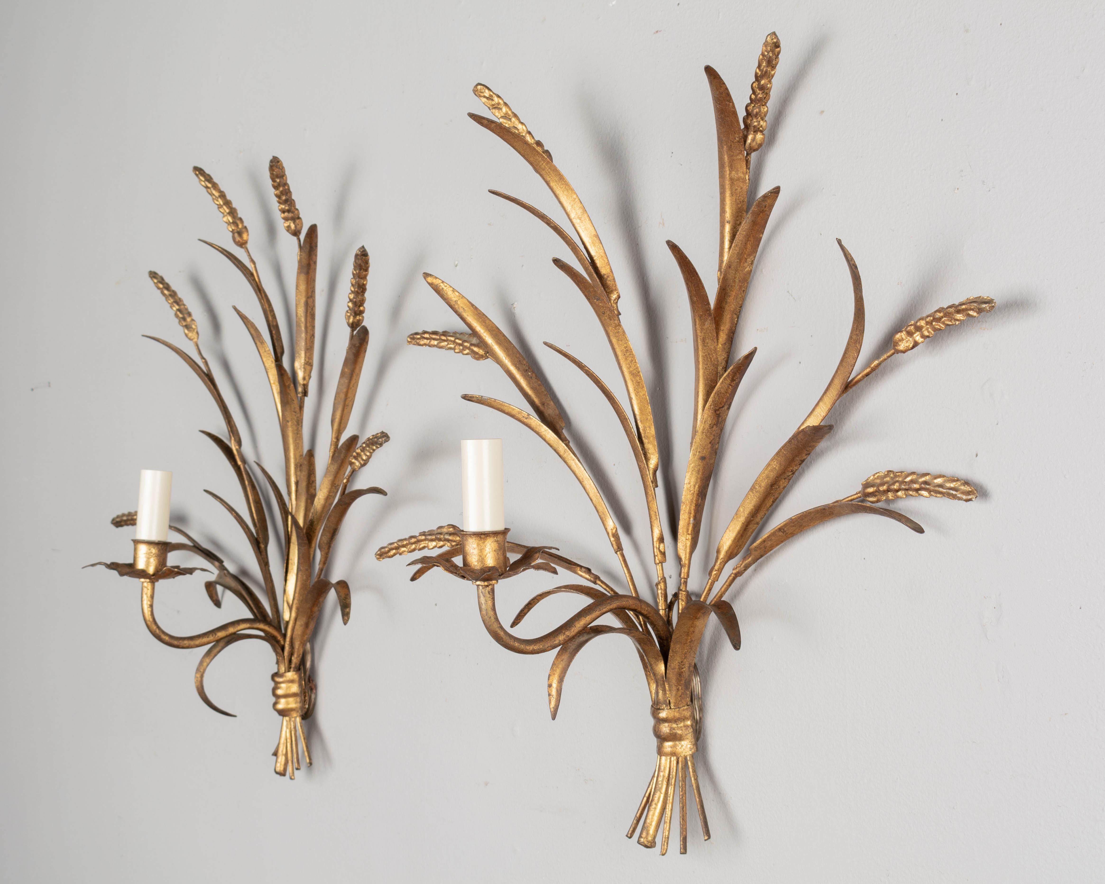 Mid Century Italian Gilt Tôle Sconce Pair In Good Condition For Sale In Winter Park, FL