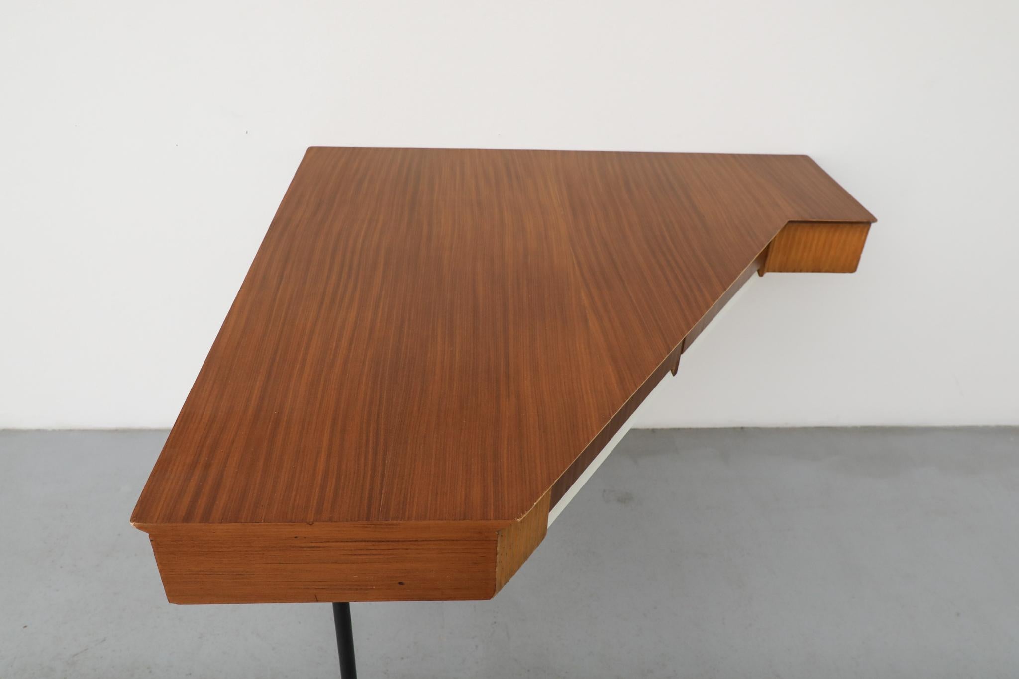 Mid-Century Italian Gio Ponti Style Wall-Mount Teak Triangular Desk For Sale 12