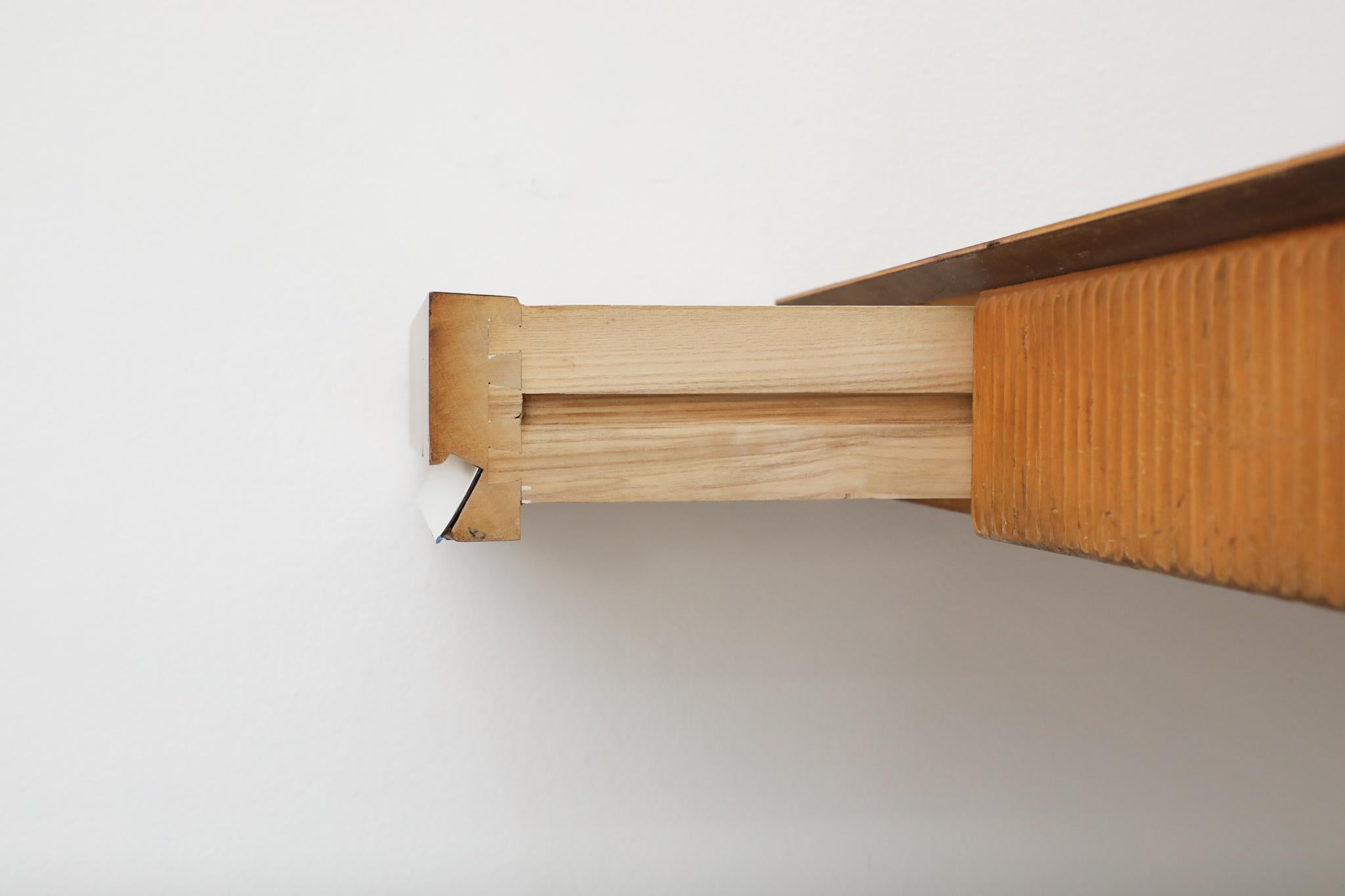 Mid-Century Italian Gio Ponti Style Wall-Mount Teak Triangular Desk For Sale 2