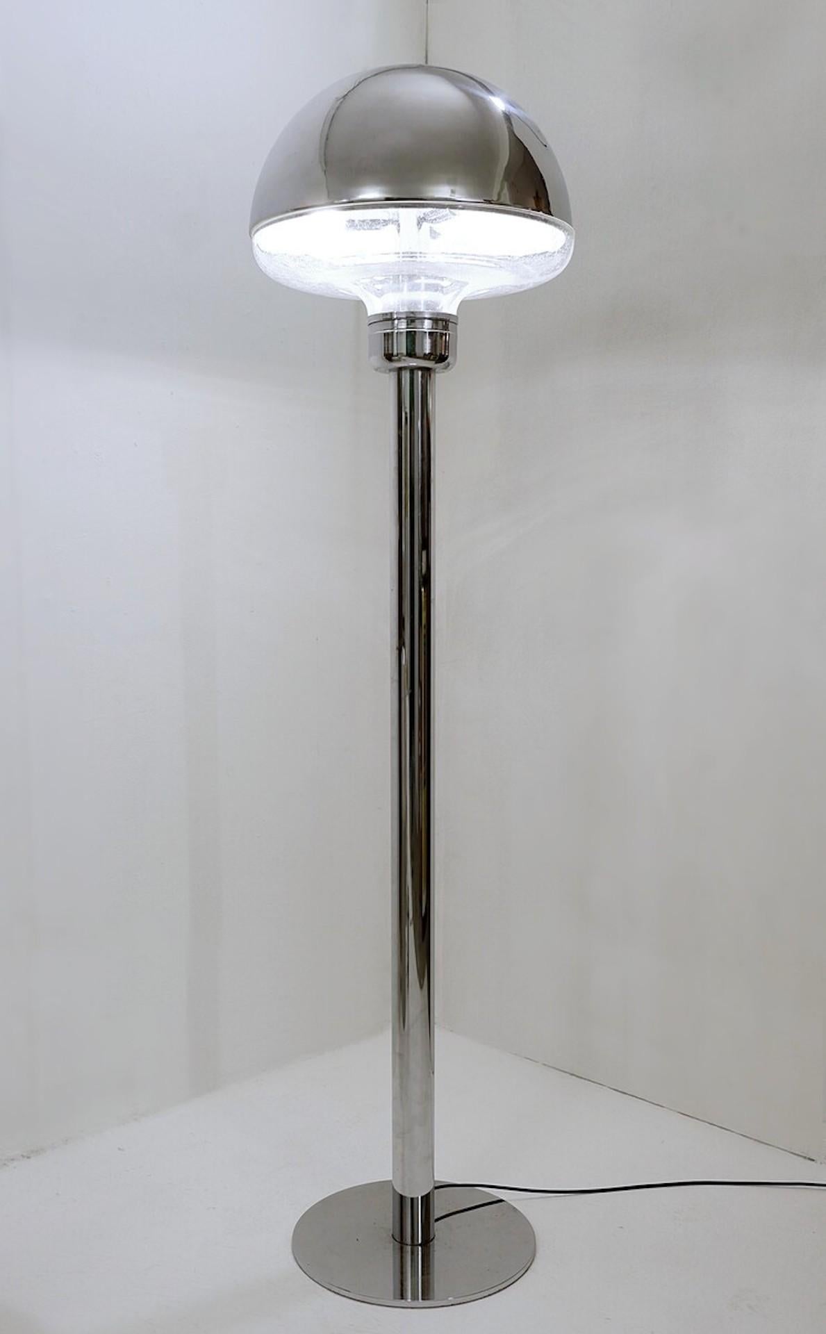 Mid-Century Italian Glass and Chrome Floor Lamp, 1970s For Sale 2