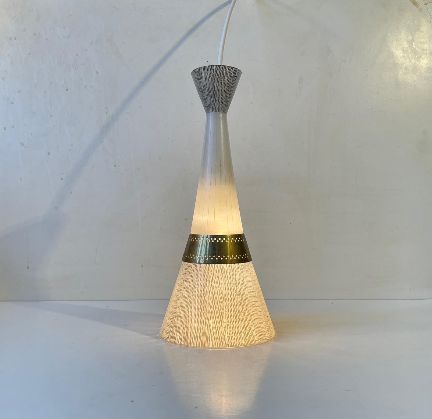 Midcentury, Italian Glass & Brass Pendant Light Attributed to Stilnovo, 1950s For Sale 5