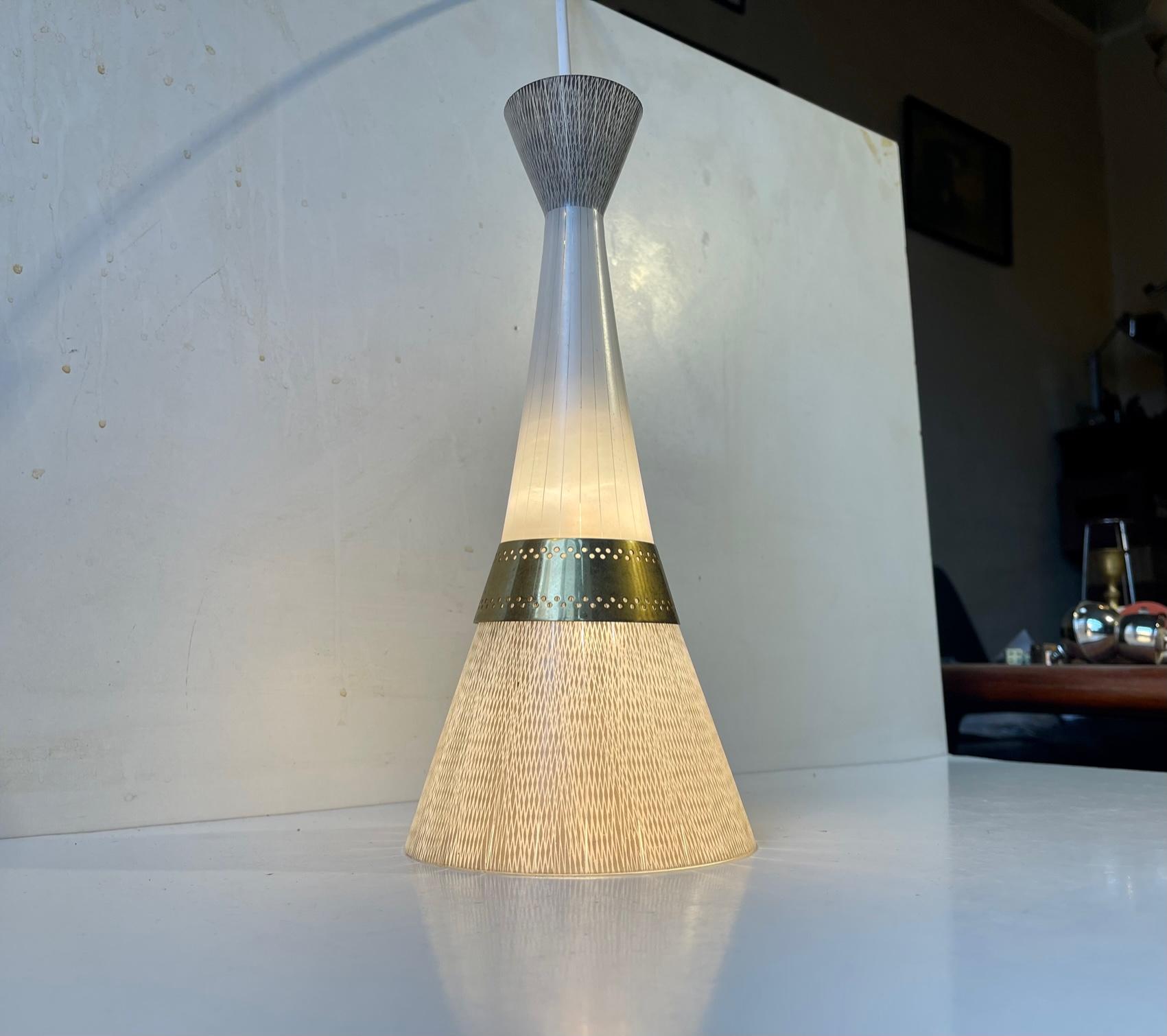 Midcentury, Italian Glass & Brass Pendant Light Attributed to Stilnovo, 1950s For Sale 1