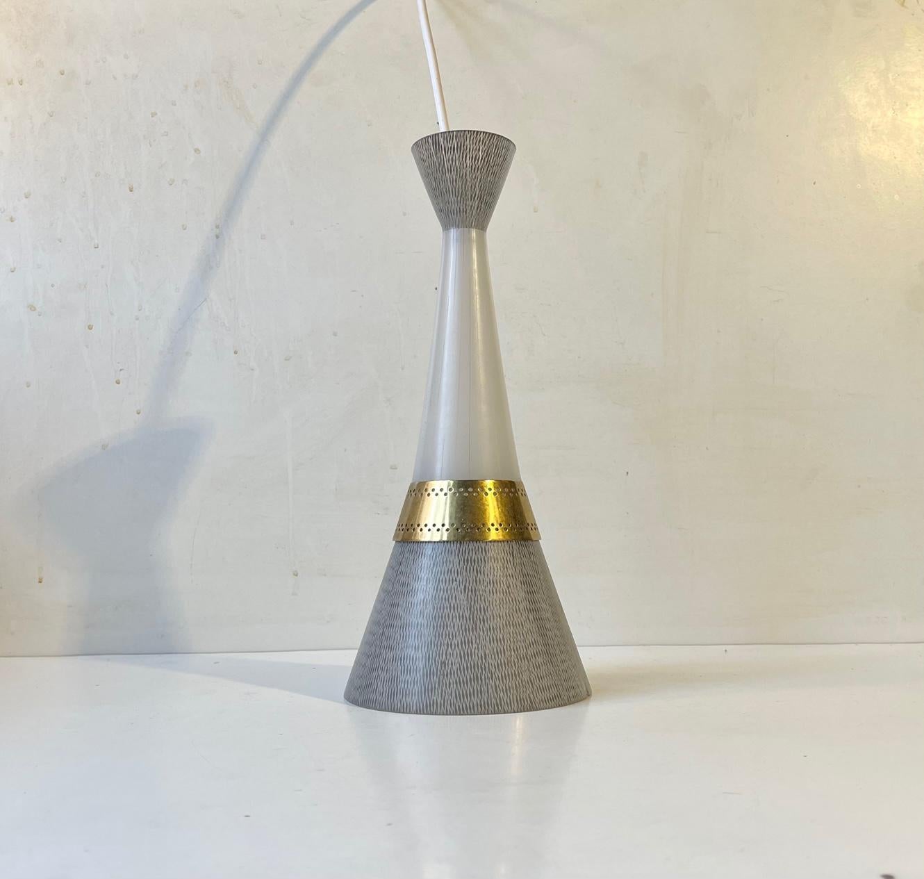 Midcentury, Italian Glass & Brass Pendant Light Attributed to Stilnovo, 1950s For Sale 2