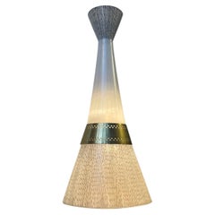 Lampe à suspension italienne en verre et laiton du milieu du siècle dernier attribuée à Stilnovo, années 1950